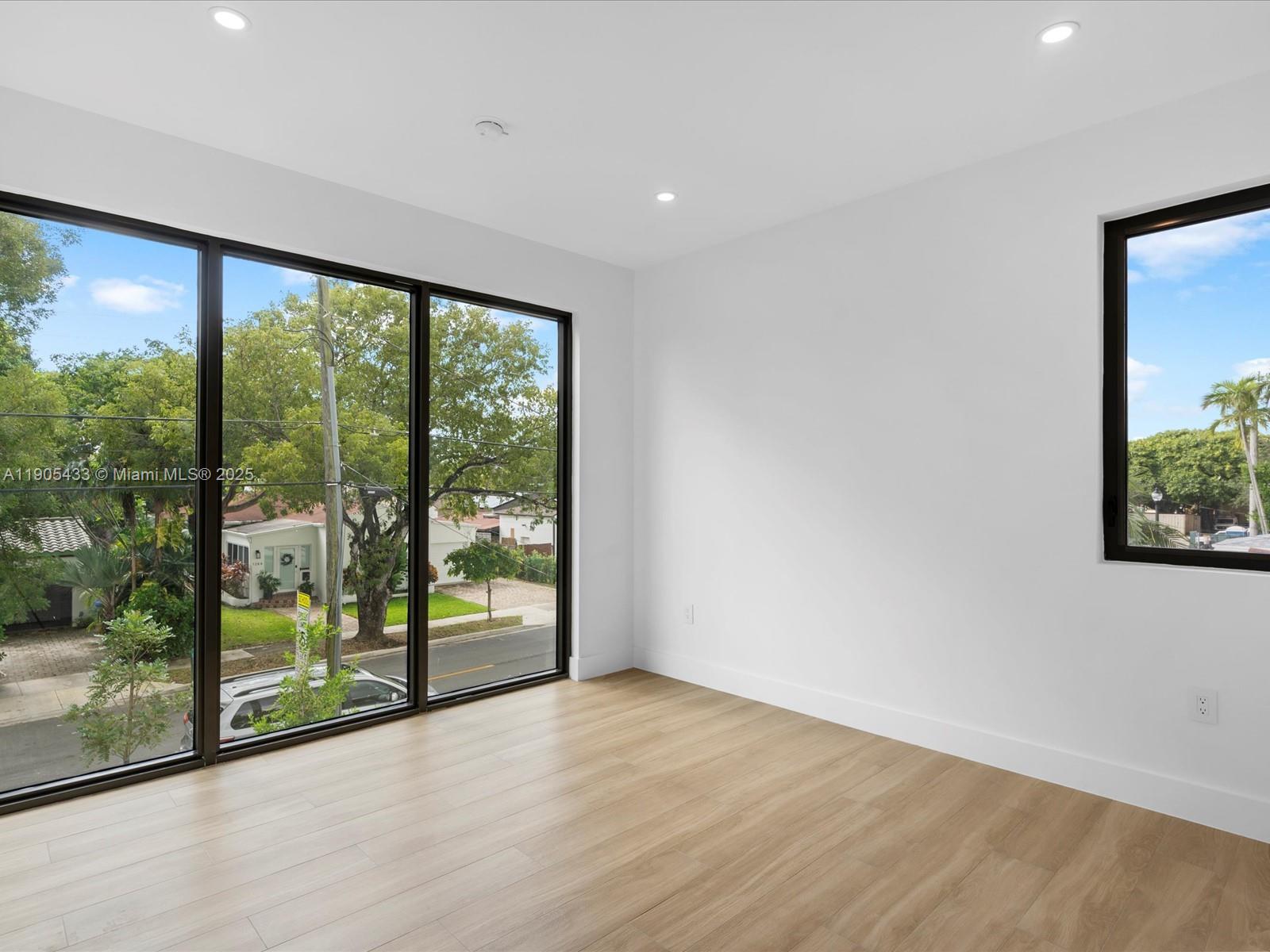 1259 SW 20th St Miami, FL 33145 1259 SW 20th St Miami, FL 33145