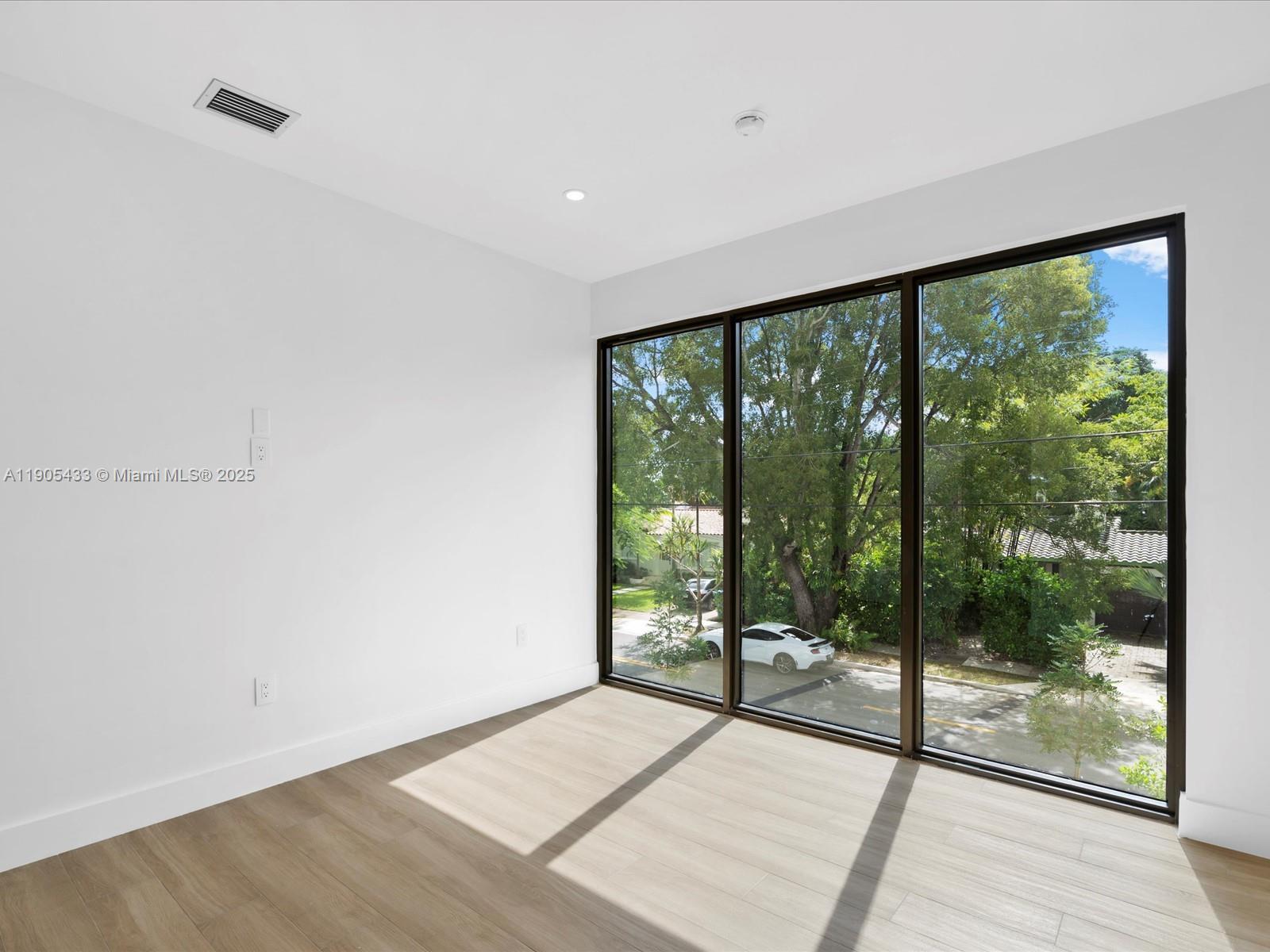 1259 SW 20th St Miami, FL 33145 1259 SW 20th St Miami, FL 33145