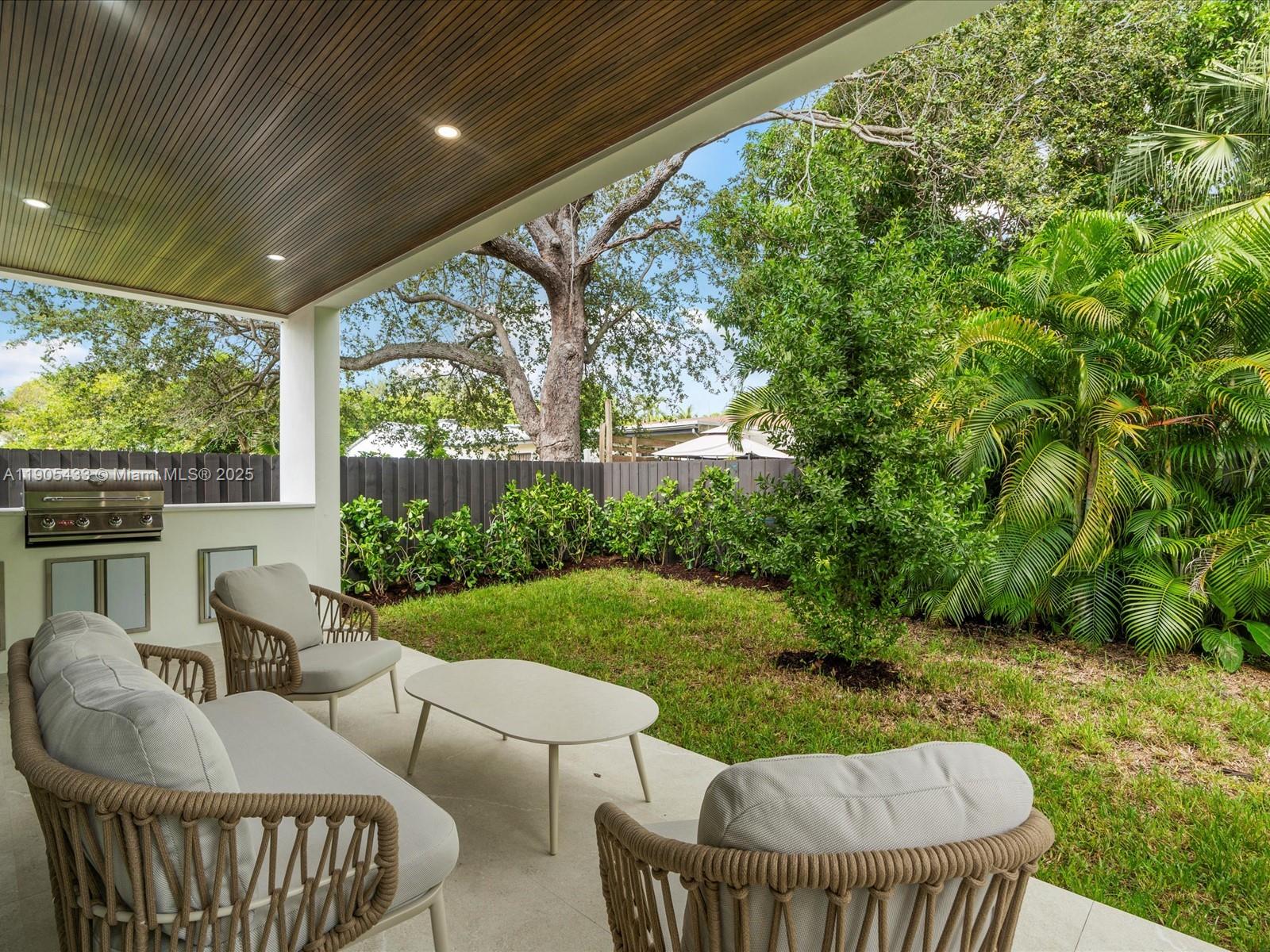 1259 SW 20th St Miami, FL 33145 1259 SW 20th St Miami, FL 33145