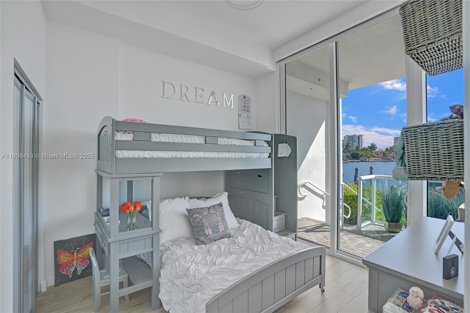 image 400 Sunny Isles9