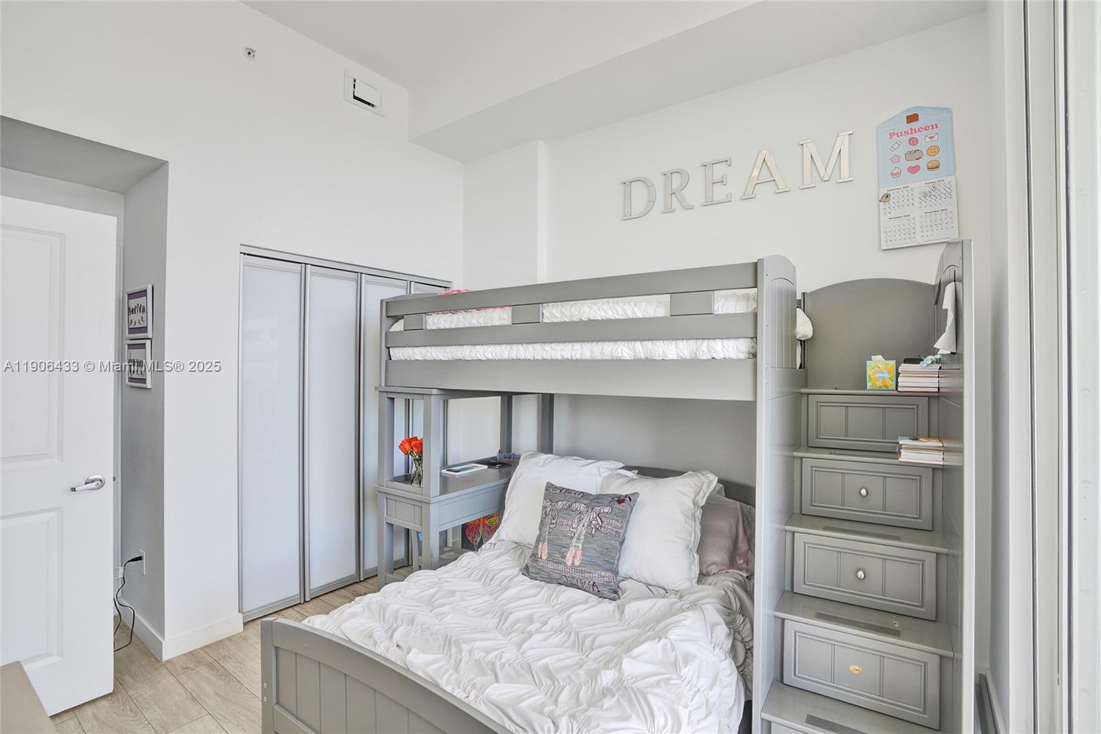 image 400 Sunny Isles10