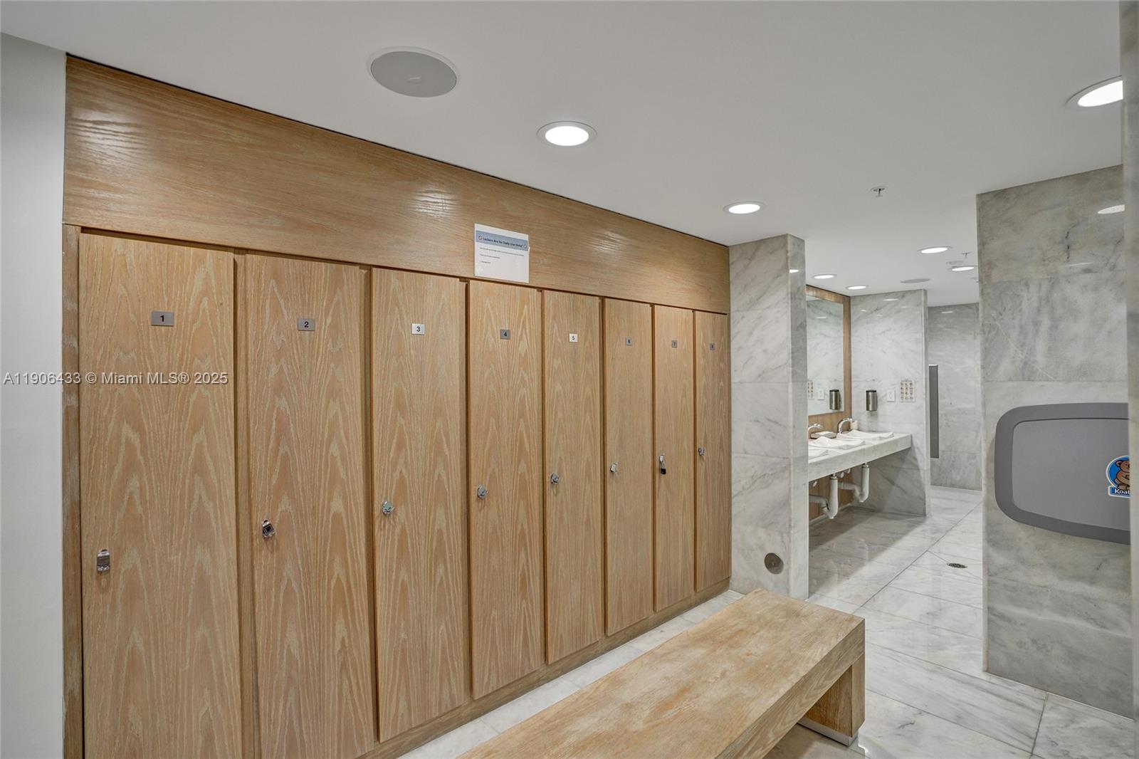 image 400 Sunny Isles39