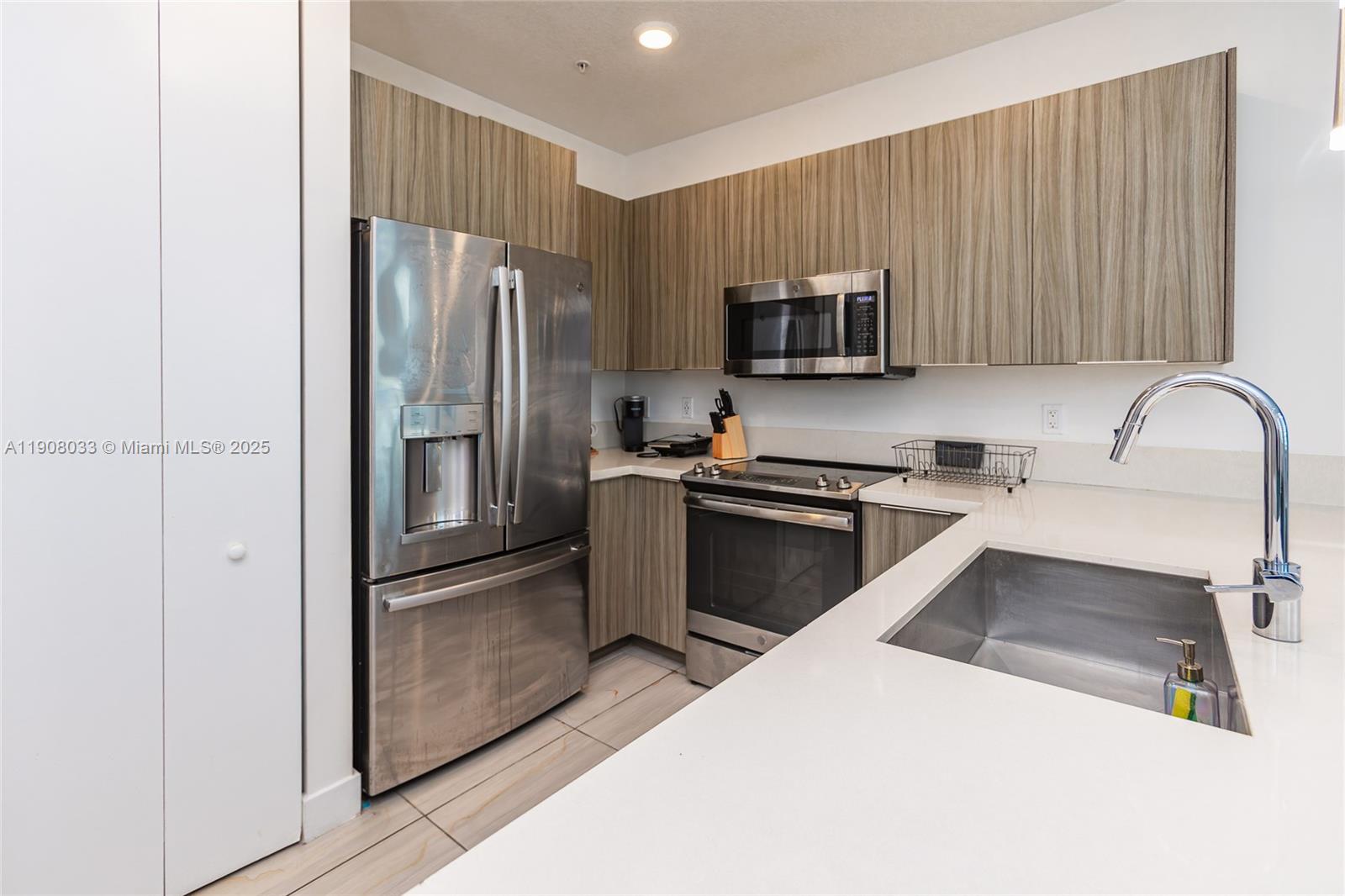 6401 NW 103rd Pl #301 Doral, FL 33178