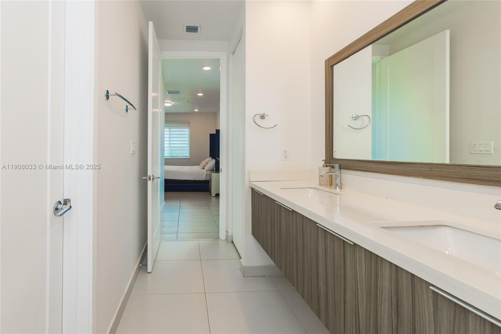 6401 NW 103rd Pl #301 Doral, FL 33178