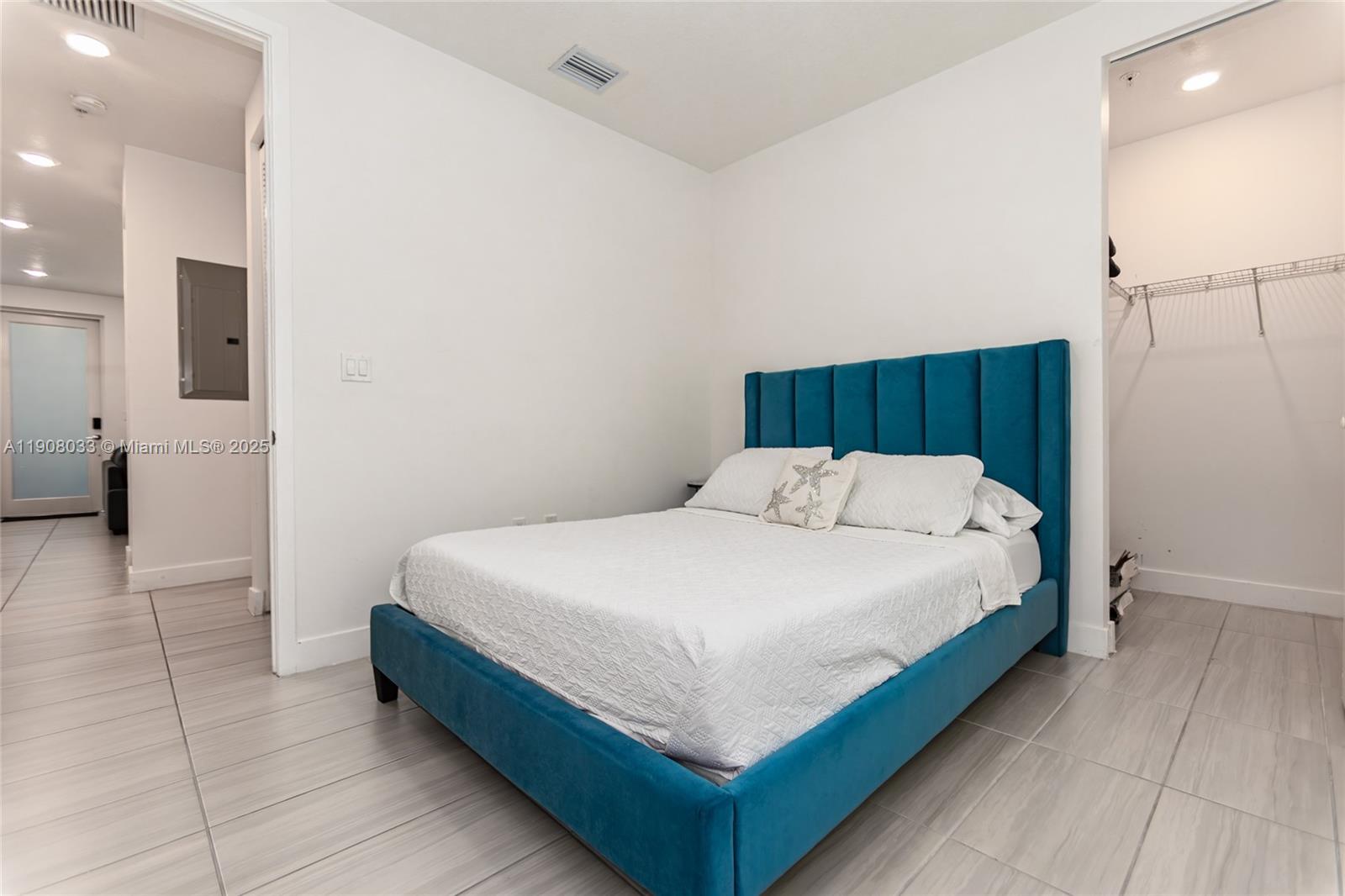 6401 NW 103rd Pl #301 Doral, FL 33178