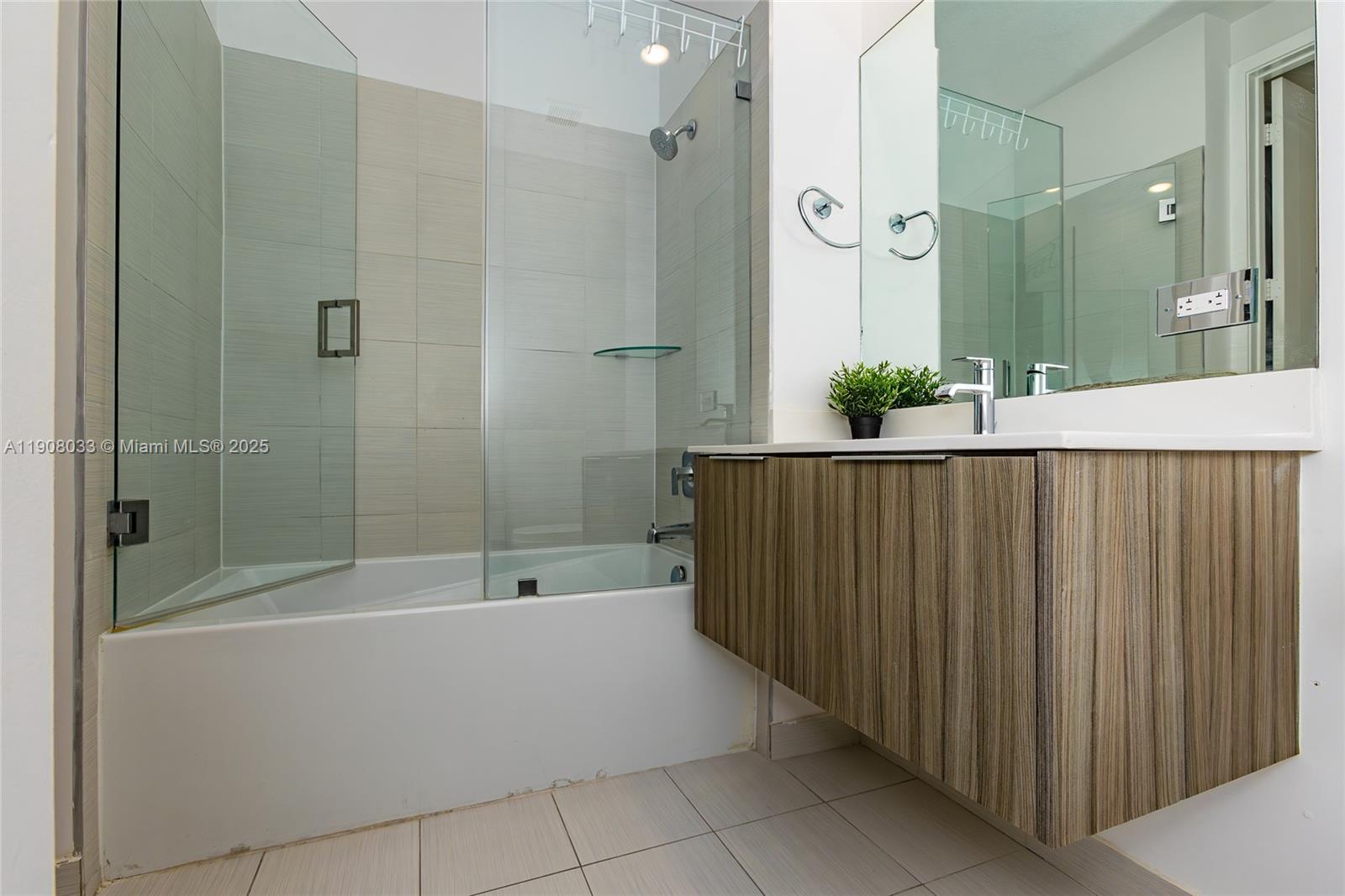 6401 NW 103rd Pl #301 Doral, FL 33178