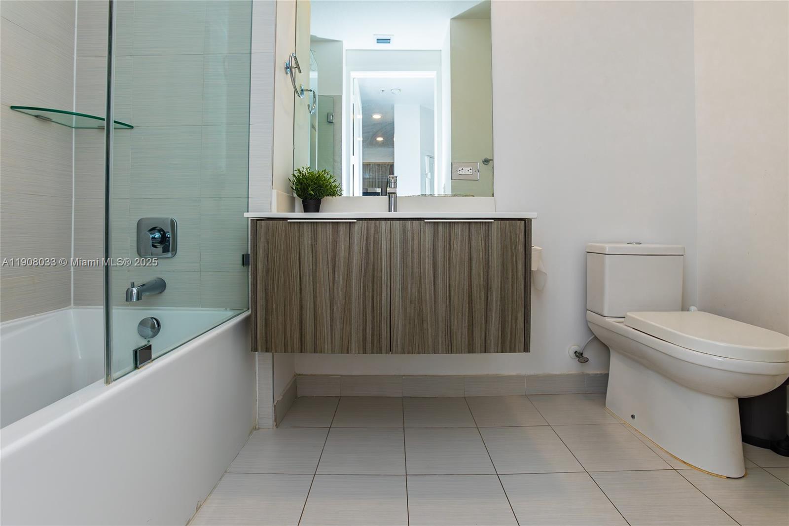 6401 NW 103rd Pl #301 Doral, FL 33178