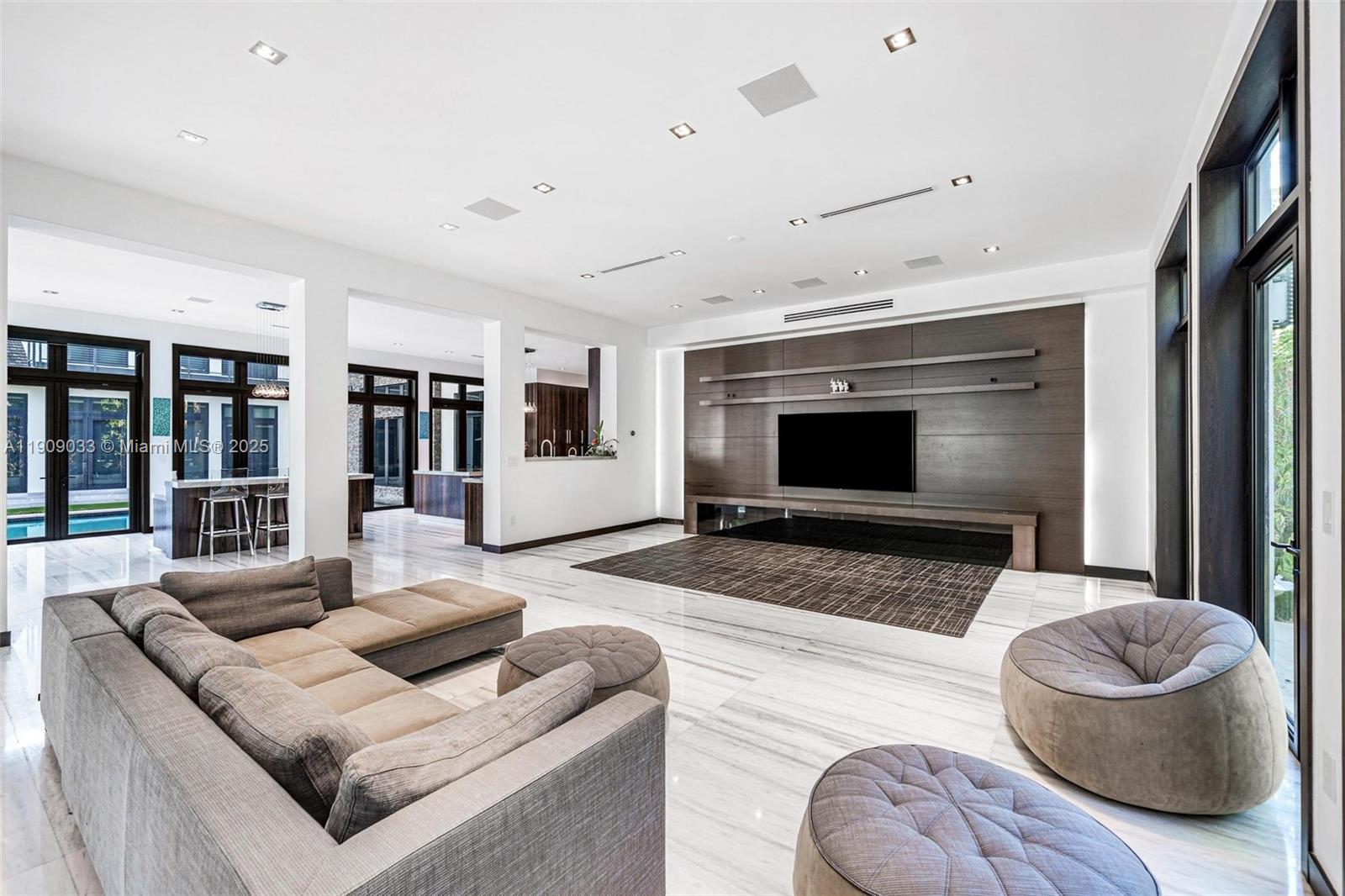 8961 SW 62nd Ct Pinecrest, FL 33156