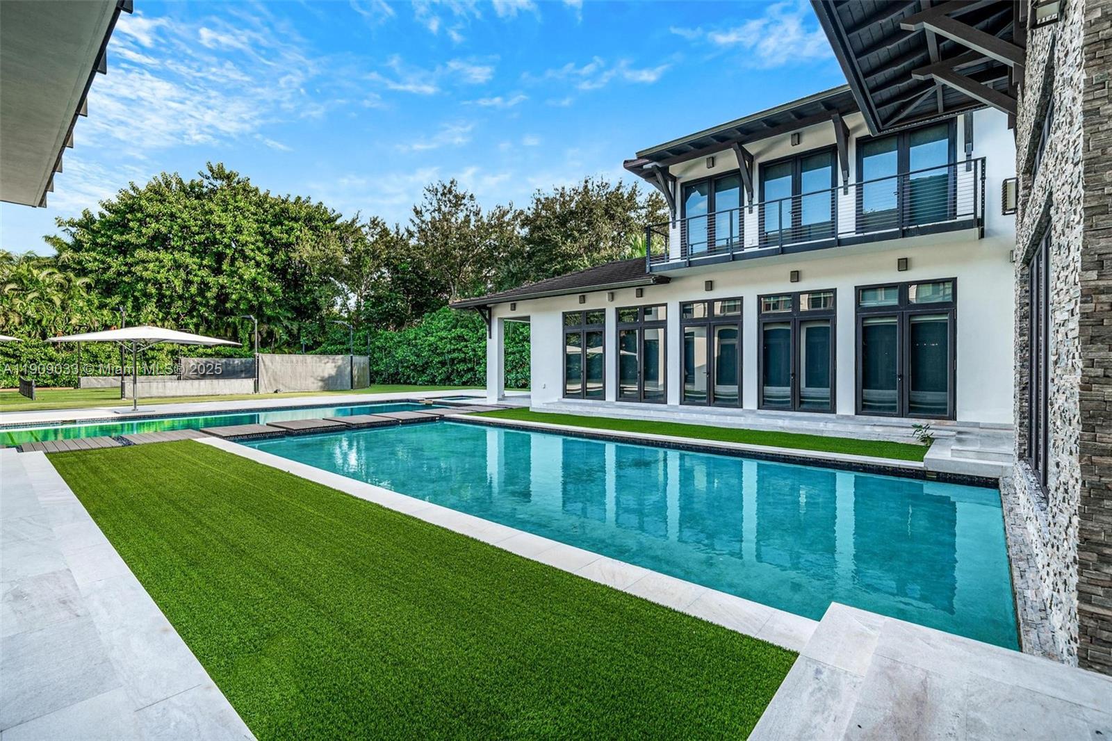 8961 SW 62nd Ct Pinecrest, FL 33156