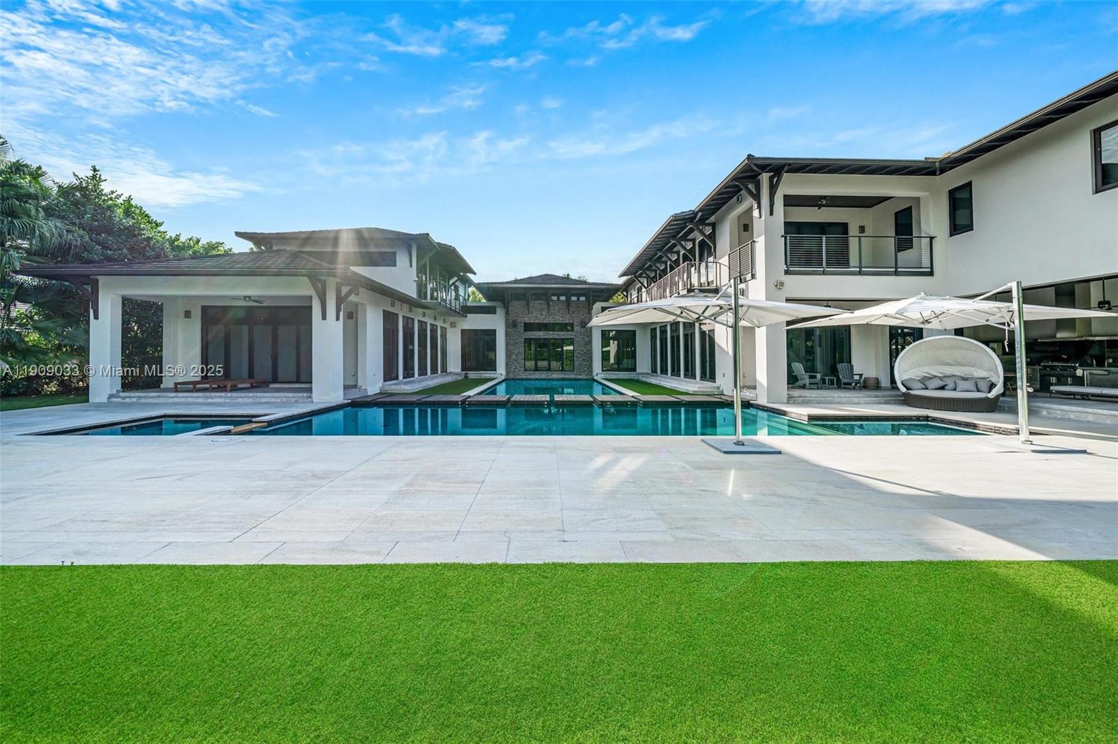 8961 SW 62nd Ct Pinecrest, FL 33156