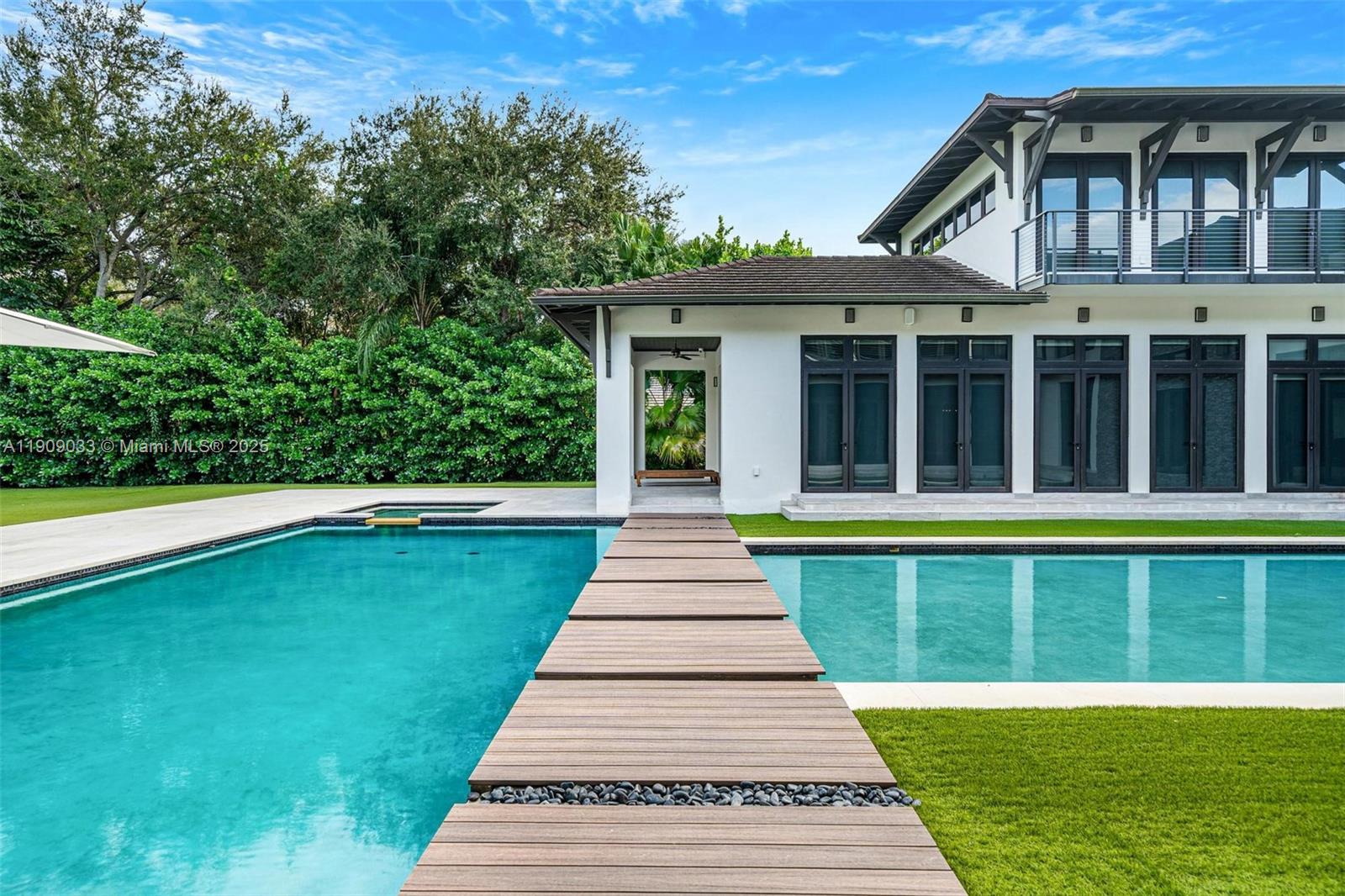 8961 SW 62nd Ct Pinecrest, FL 33156