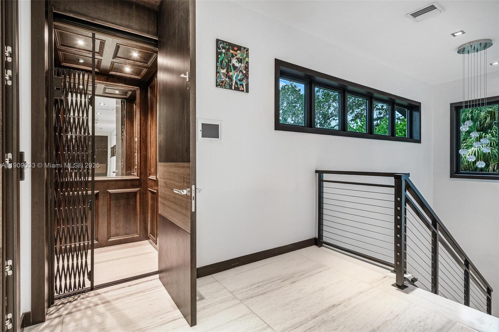 8961 SW 62nd Ct Pinecrest, FL 33156