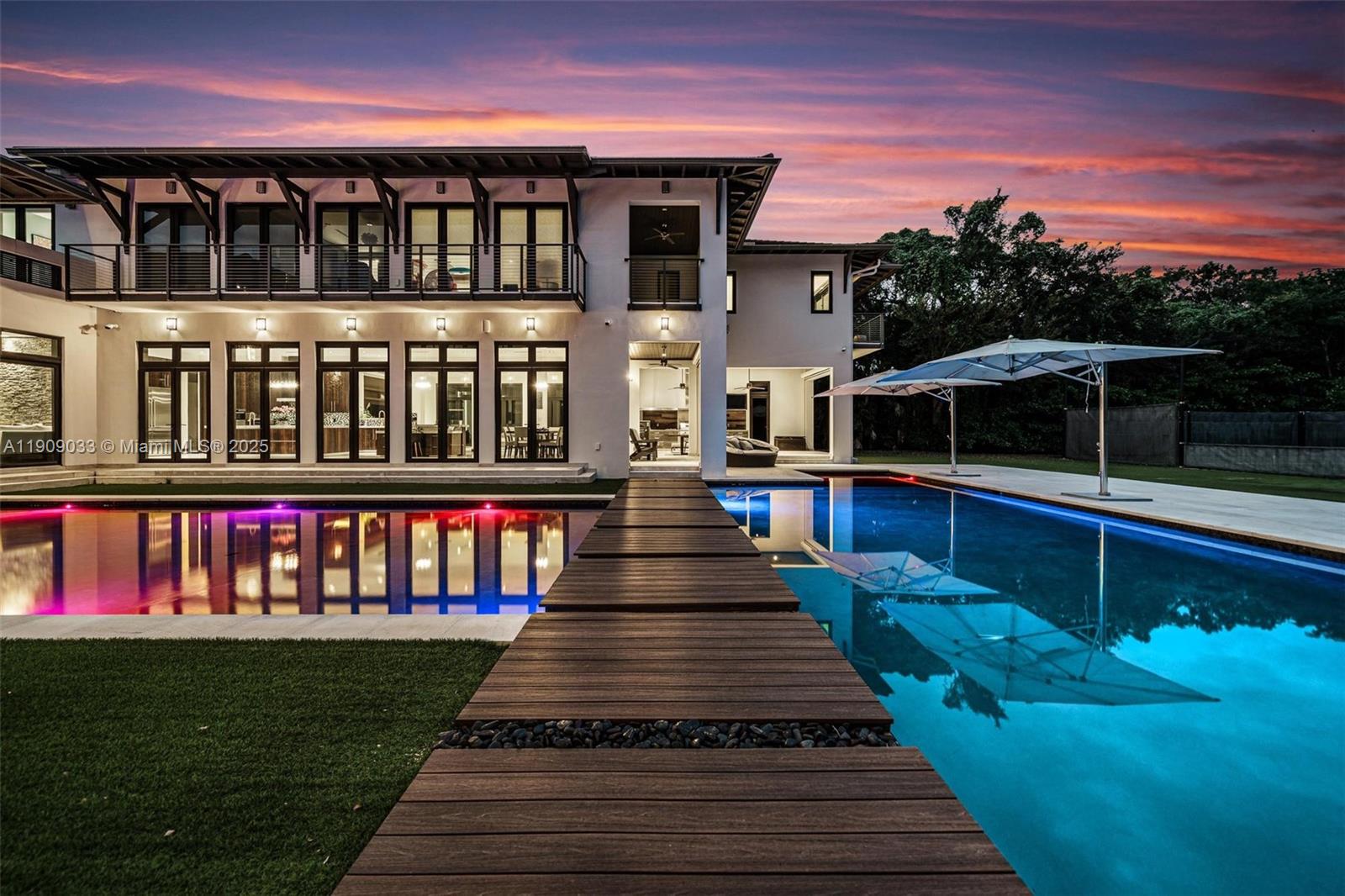 8961 SW 62nd Ct Pinecrest, FL 33156