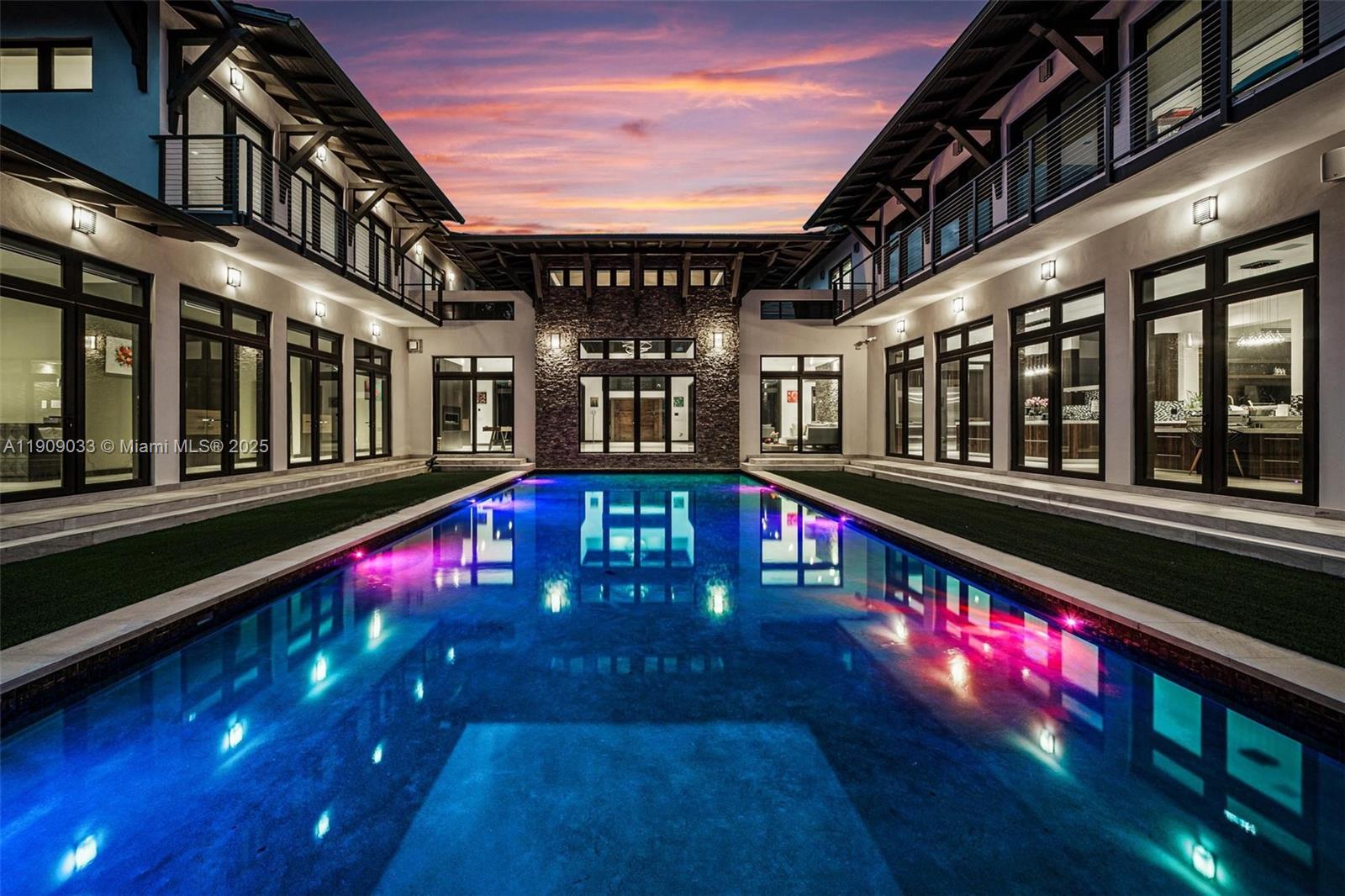 8961 SW 62nd Ct Pinecrest, FL 33156