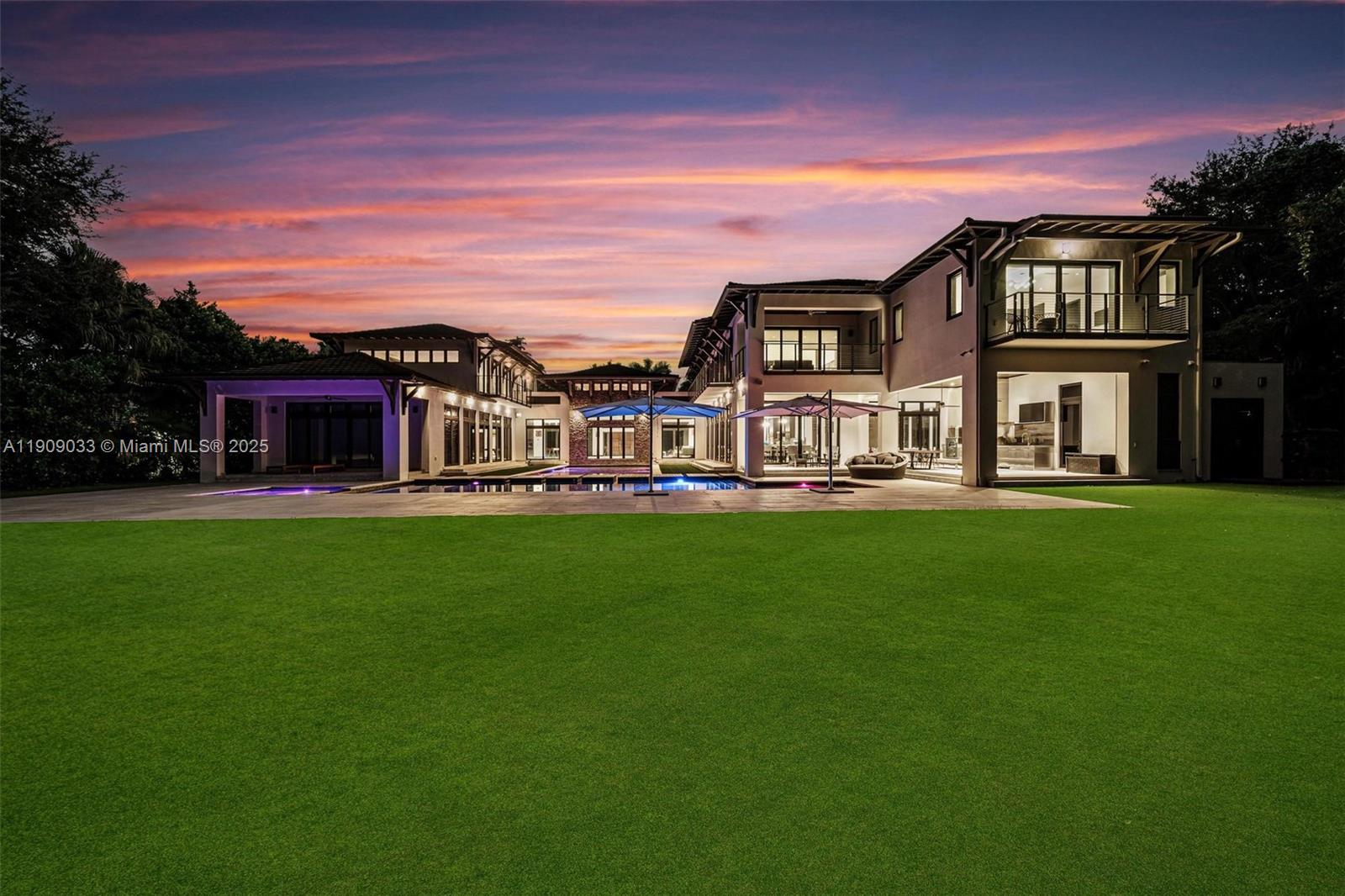 8961 SW 62nd Ct Pinecrest, FL 33156