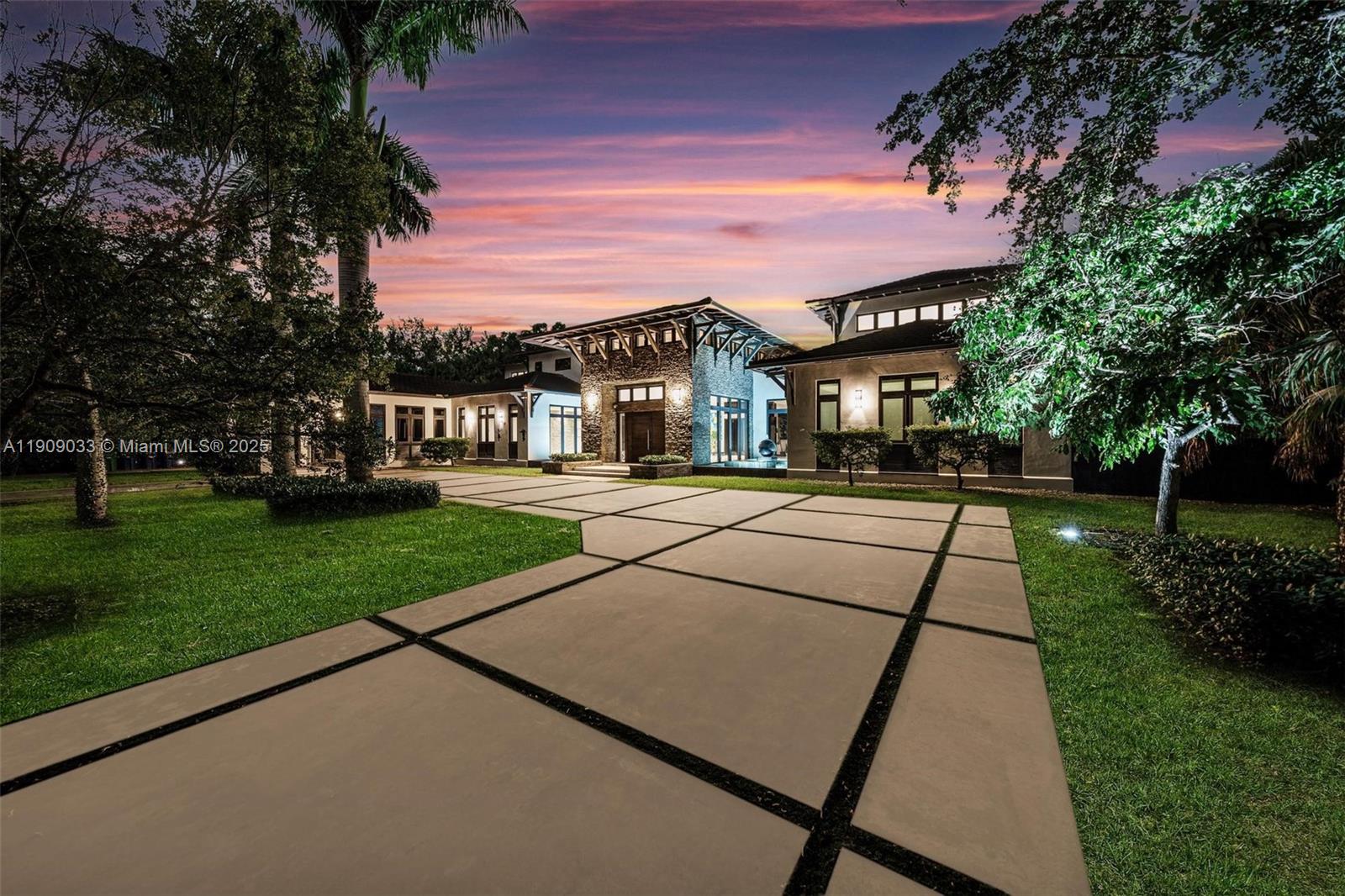 8961 SW 62nd Ct Pinecrest, FL 33156