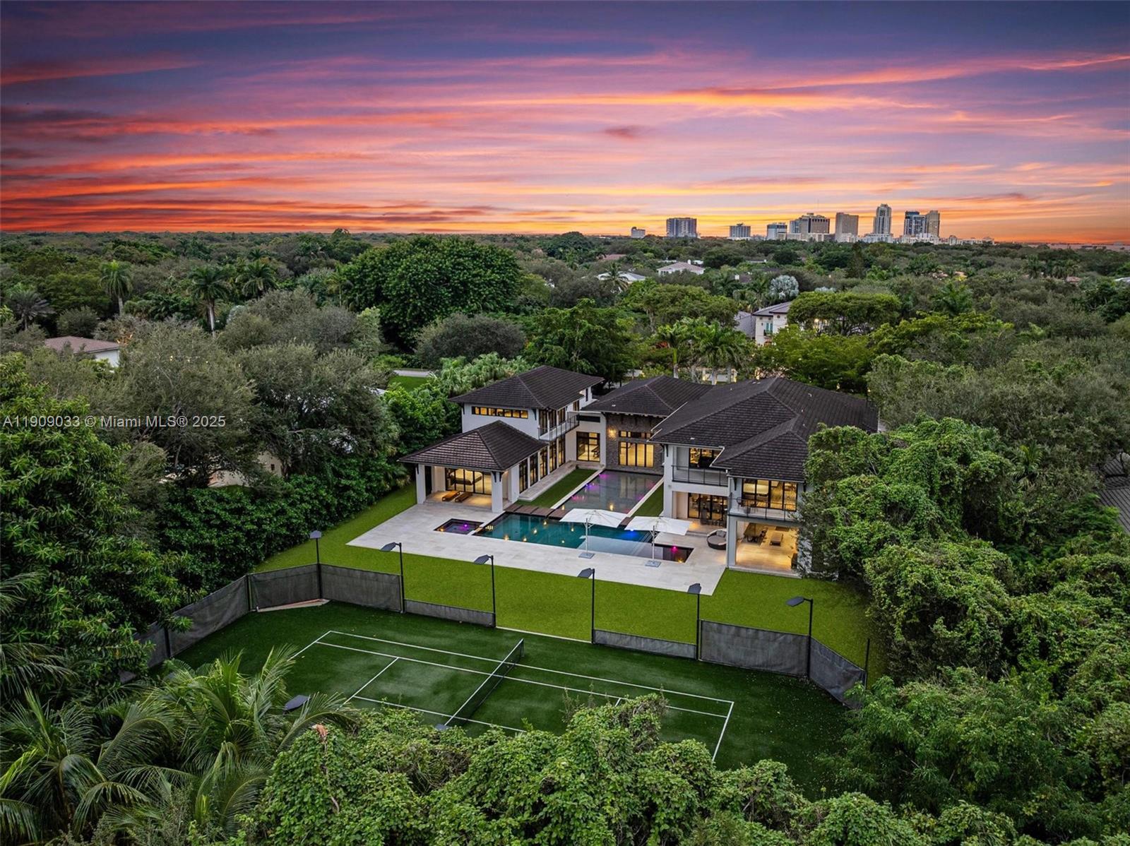 8961 SW 62nd Ct Pinecrest, FL 33156