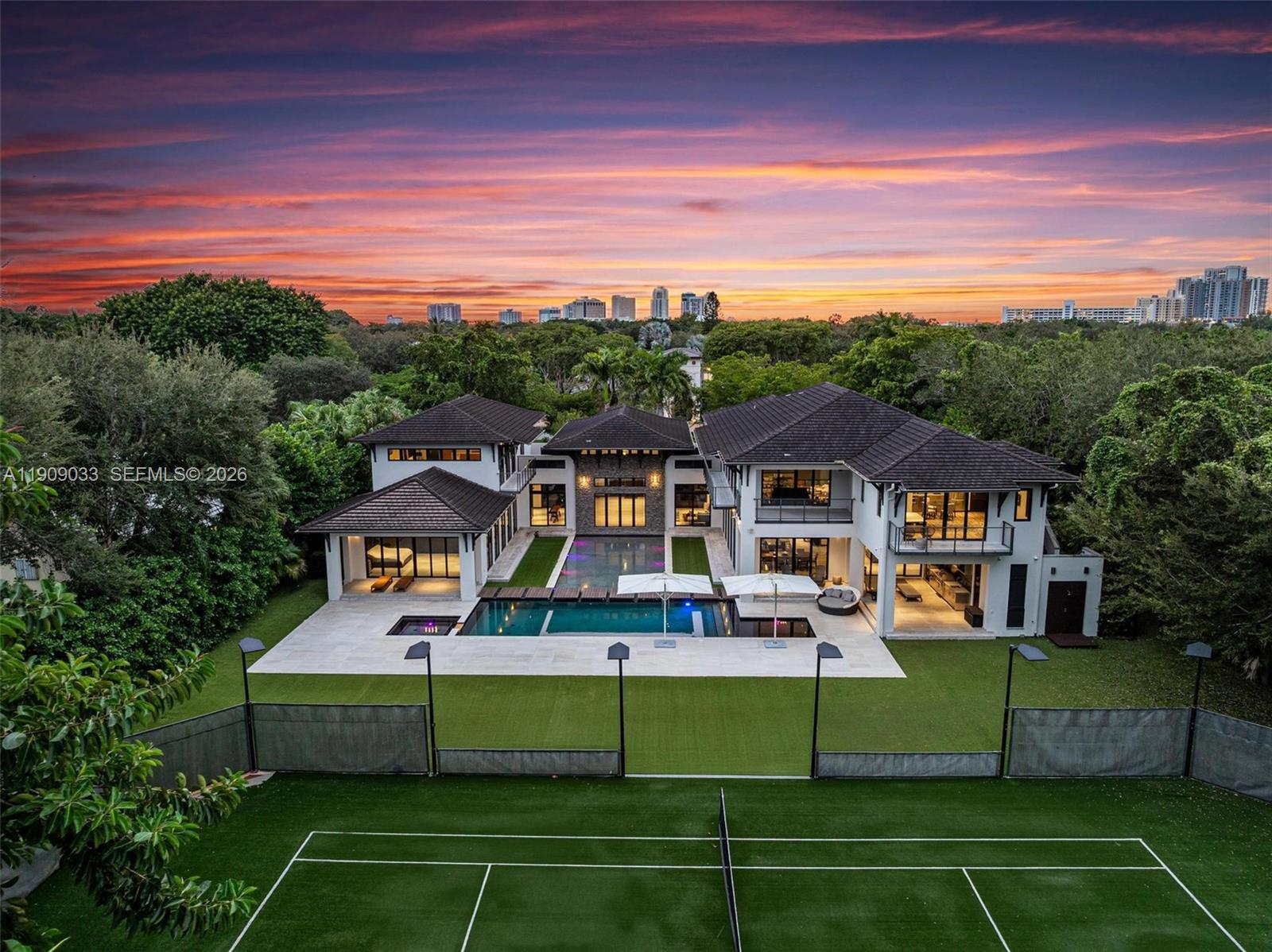 8961 SW 62nd Ct Pinecrest, FL 33156