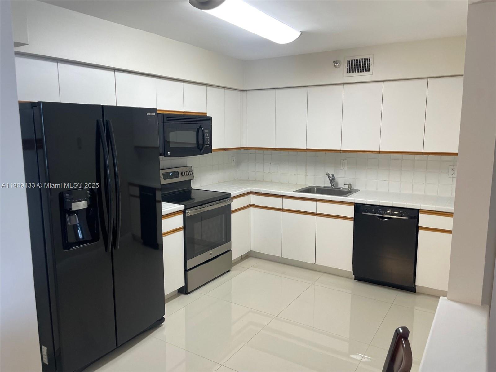 3530 Mystic Pointe Dr #1204