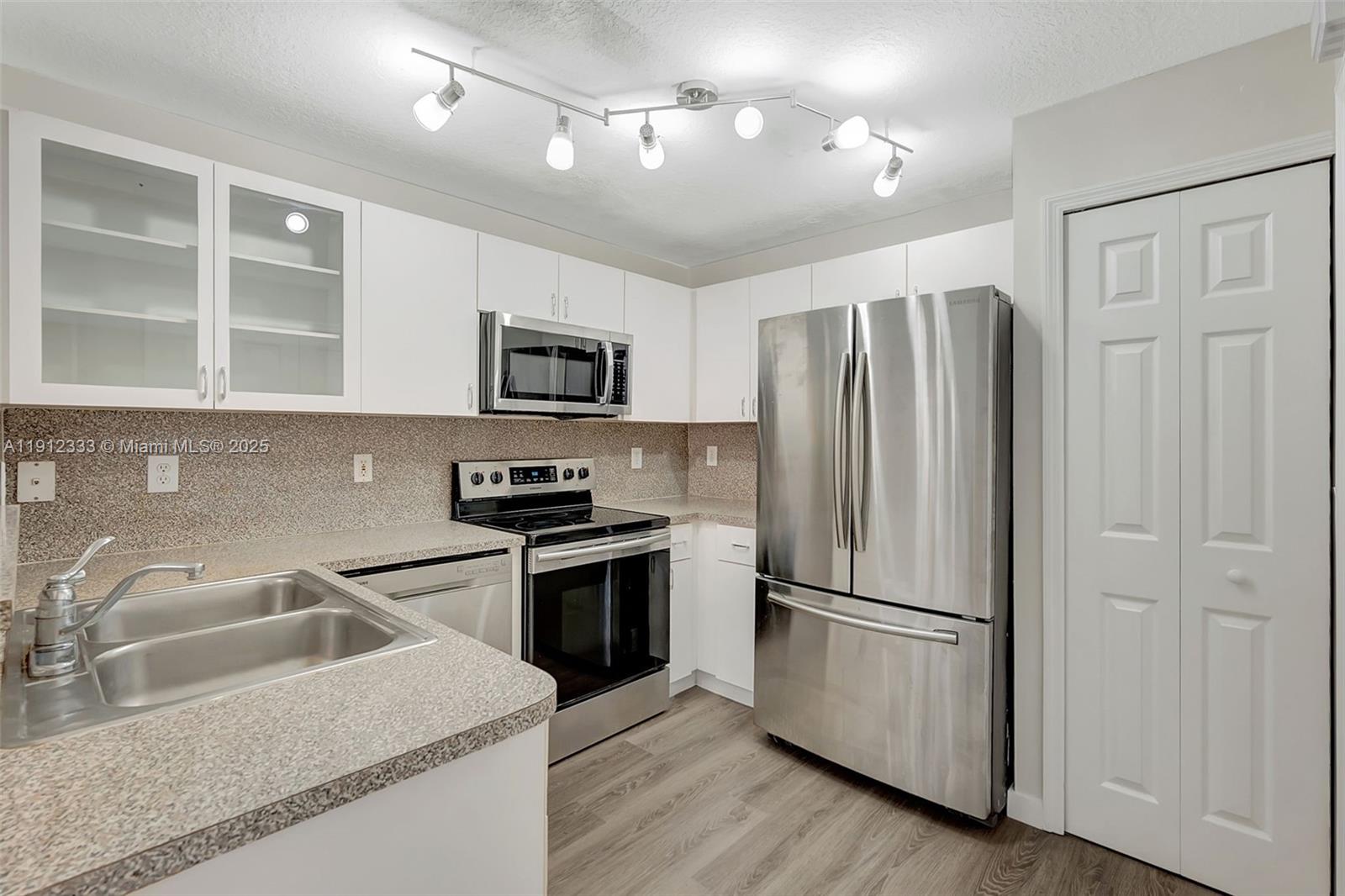 6141 NW 115th Pl #352