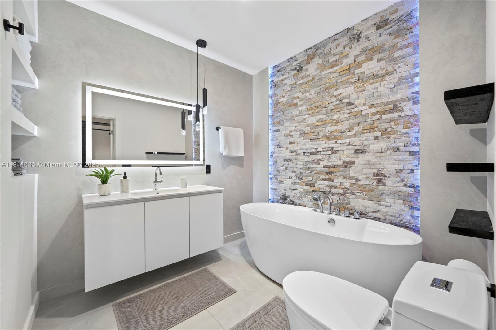 1101 N 14th Ave Hollywood, FL 33020