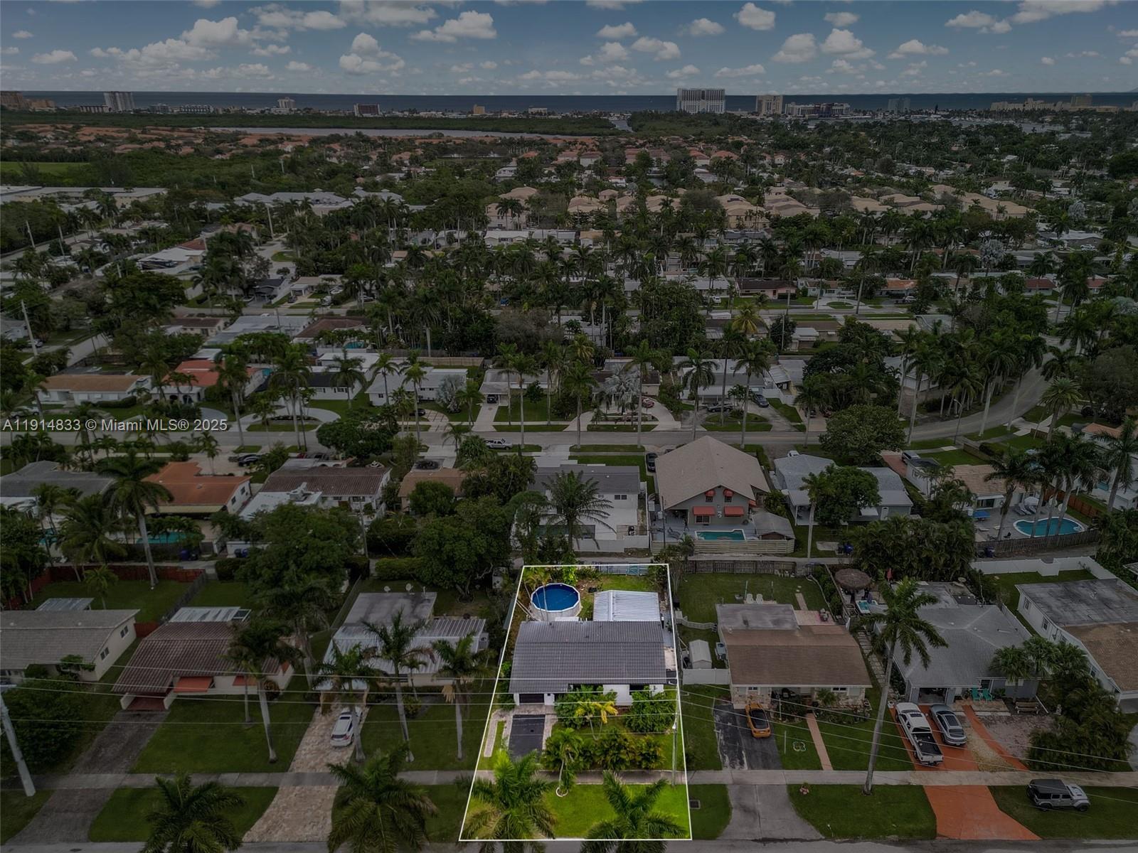 1101 N 14th Ave Hollywood, FL 33020