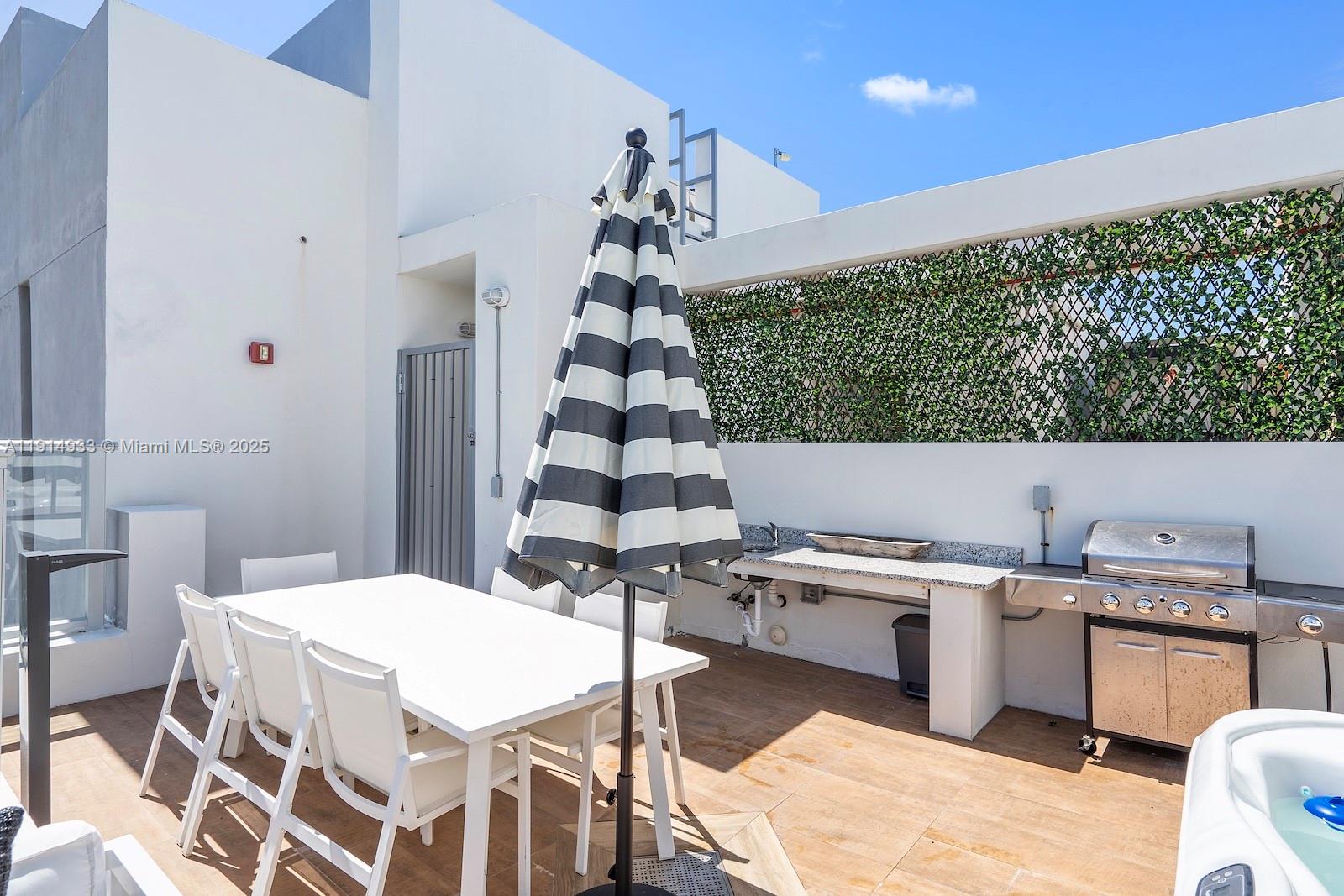 1150 101st St #701 Bay Harbor Islands, FL 33154