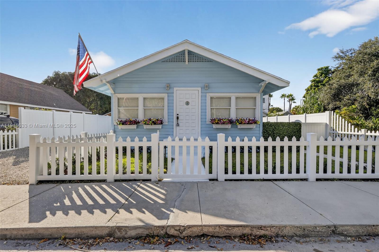 123 N Ocean Breeze #A