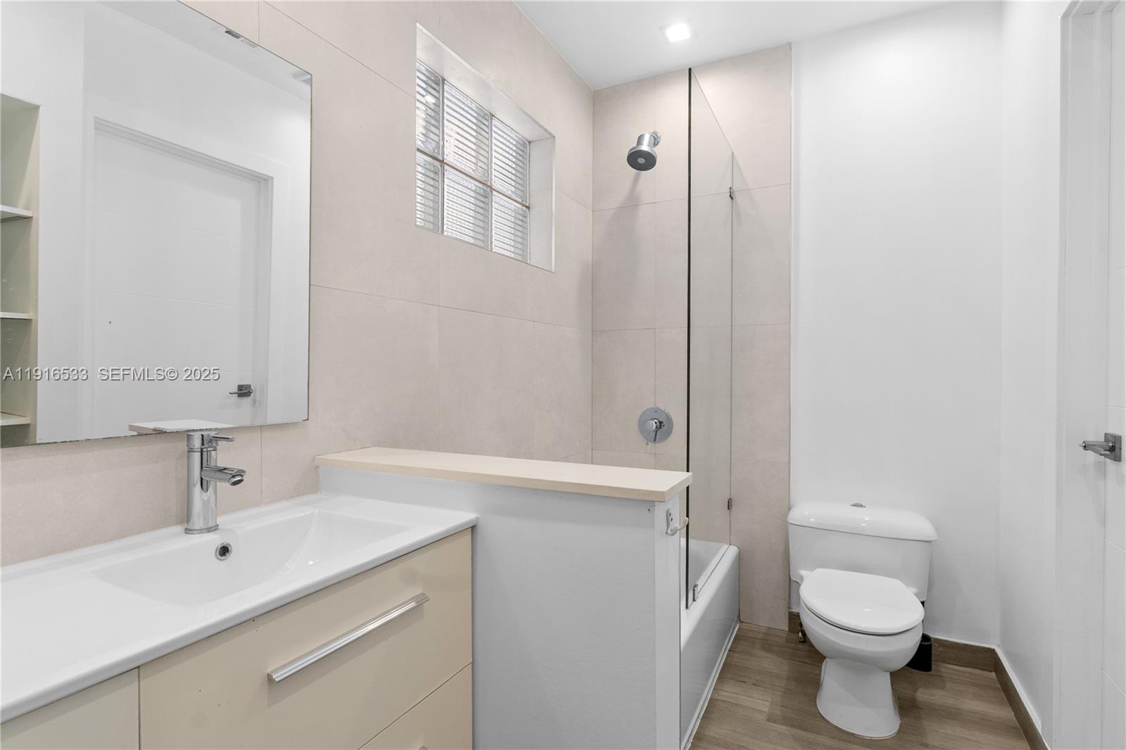 2055 NE 201st Ter Miami, FL 33179