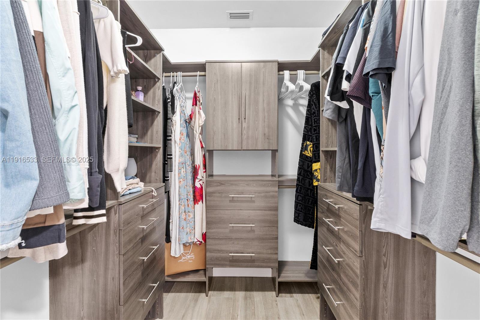 2055 NE 201st Ter Miami, FL 33179