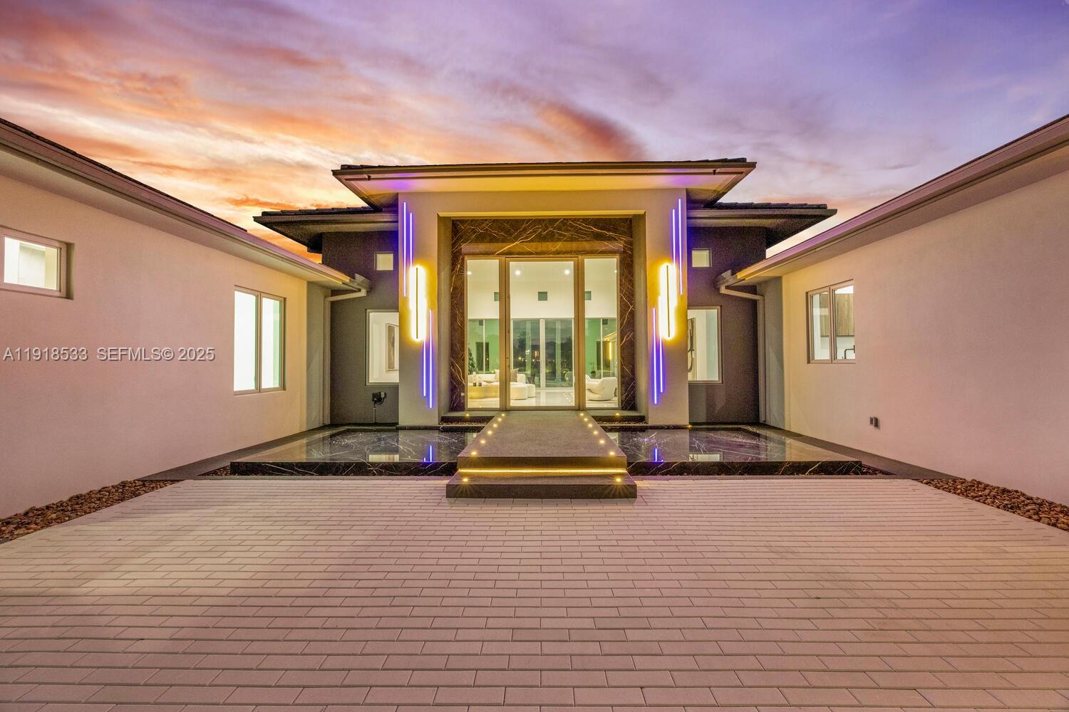 9790 SW 62nd St Miami, FL 33173