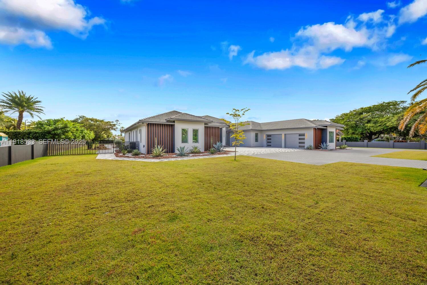 9790 SW 62nd St Miami, FL 33173