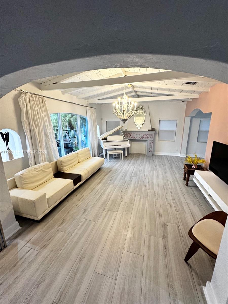 3470 Sheridan Ave #n/a Miami Beach, FL 33140