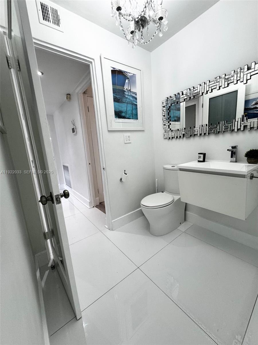 3470 Sheridan Ave #n/a Miami Beach, FL 33140