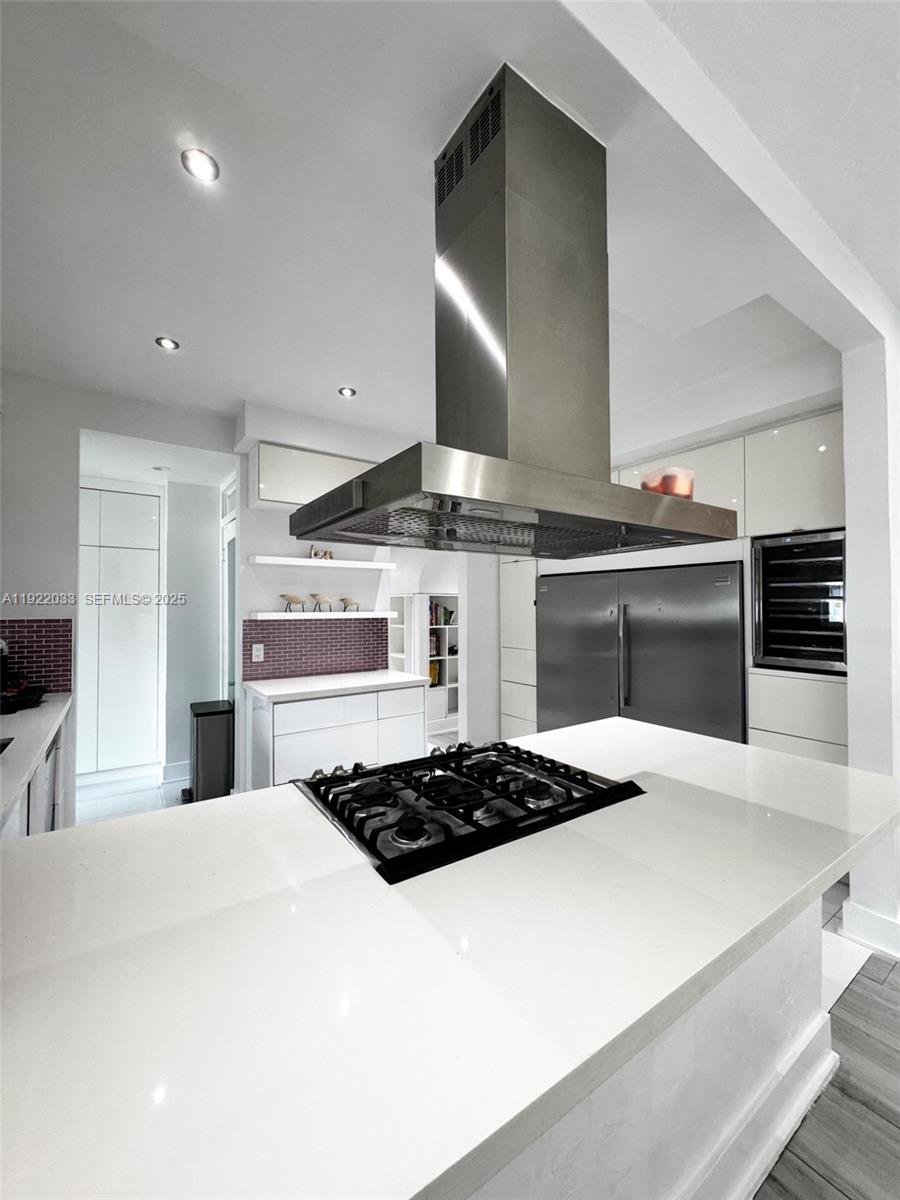 3470 Sheridan Ave #n/a Miami Beach, FL 33140