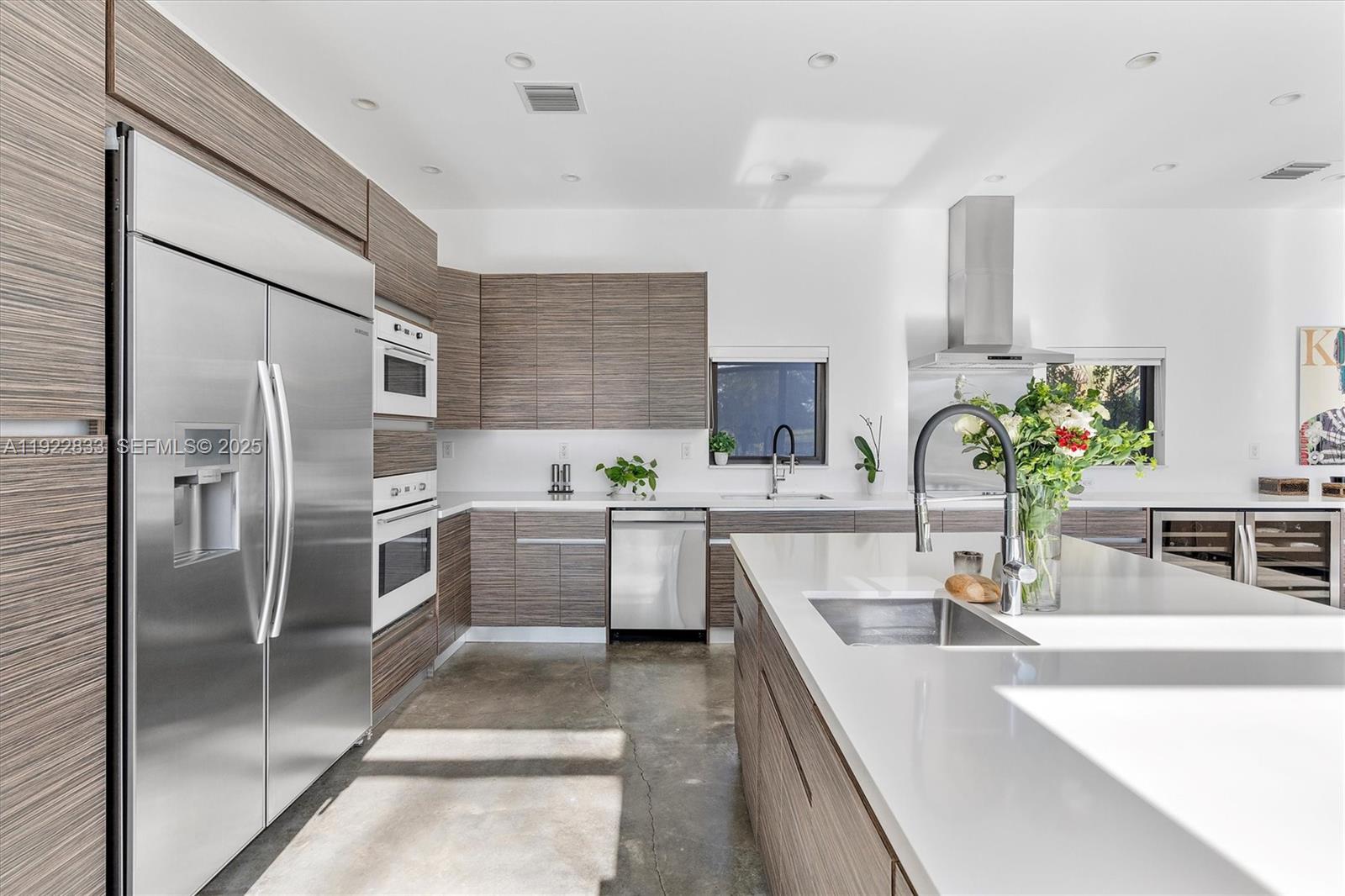 1009 NE 104th St Miami Shores, FL 33138