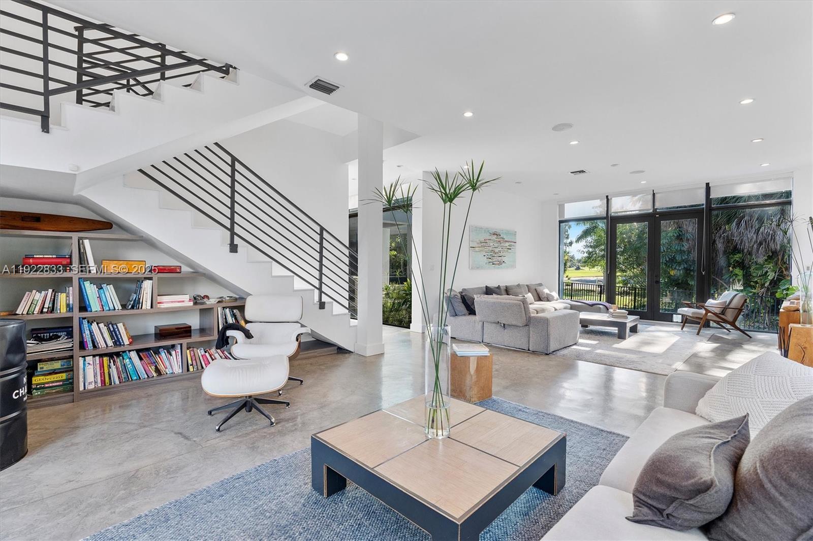 1009 NE 104th St Miami Shores, FL 33138