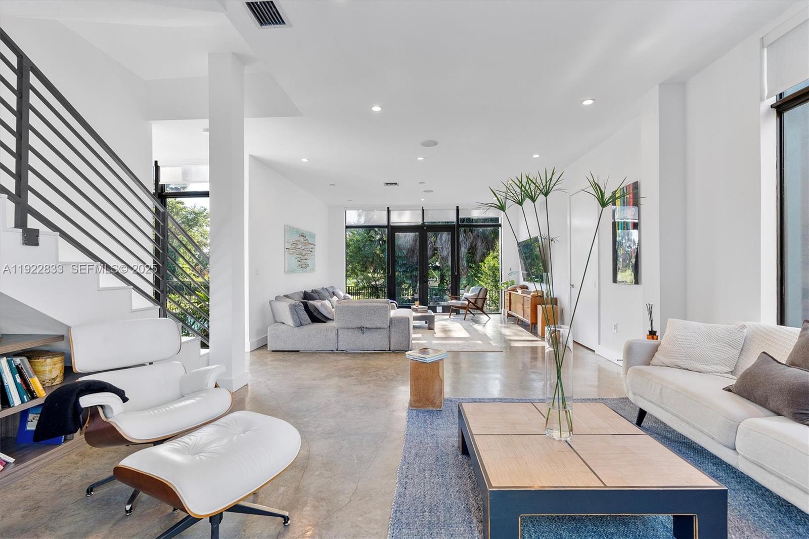 1009 NE 104th St Miami Shores, FL 33138