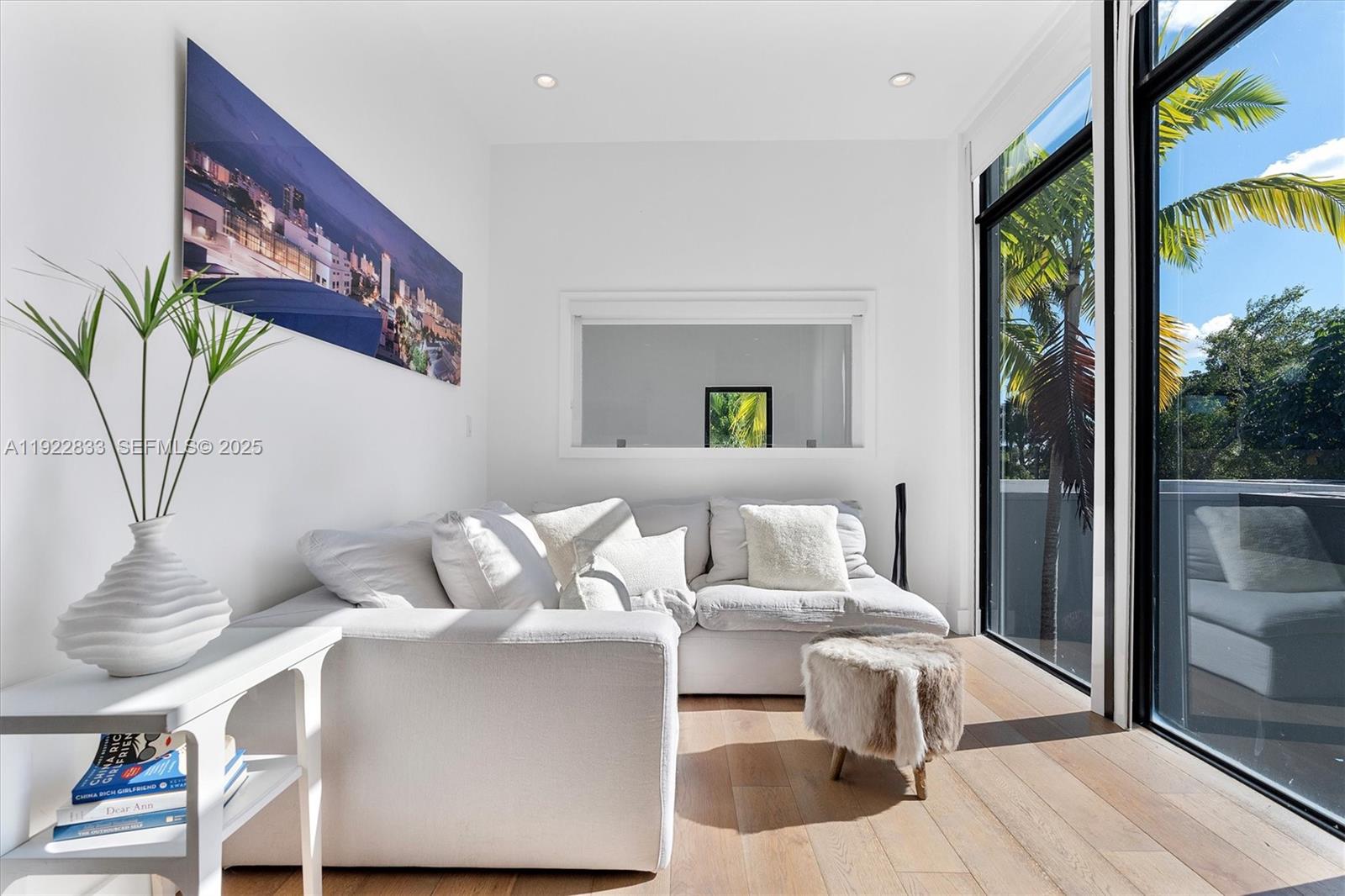 1009 NE 104th St Miami Shores, FL 33138