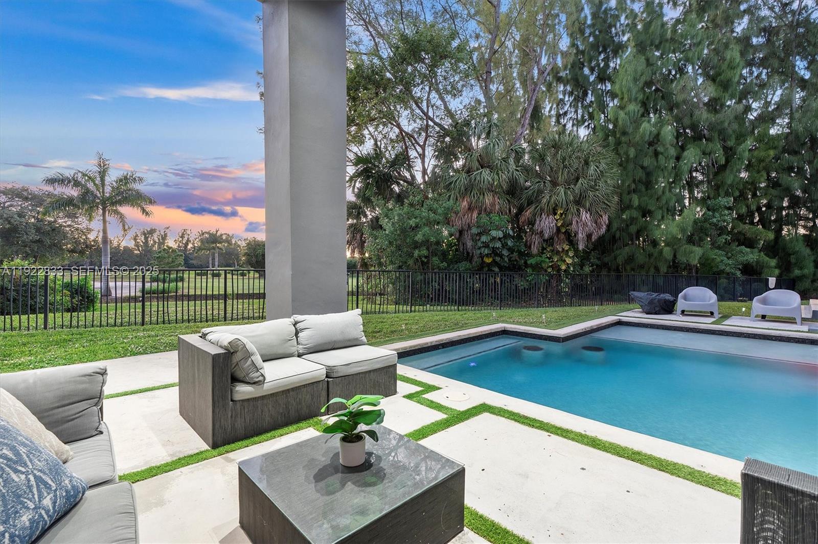 1009 NE 104th St Miami Shores, FL 33138