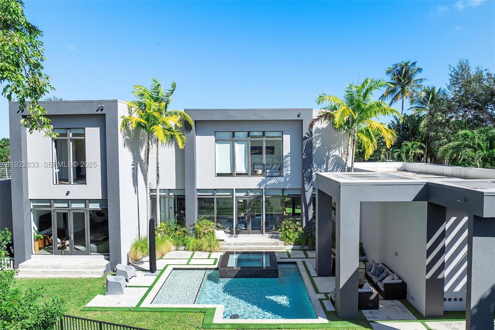 1009 NE 104th St Miami Shores, FL 33138