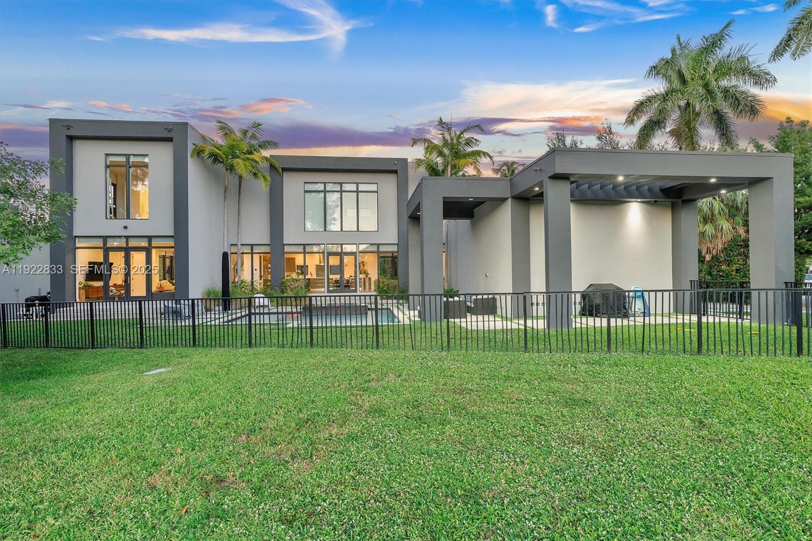 1009 NE 104th St Miami Shores, FL 33138