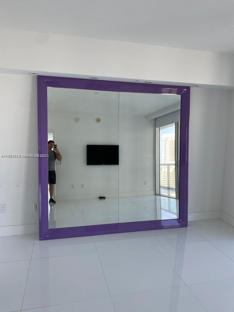 495 Brickell Ave #2902 Miami, FL 33131