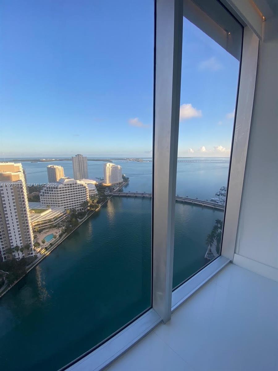495 Brickell Ave #2902 Miami, FL 33131
