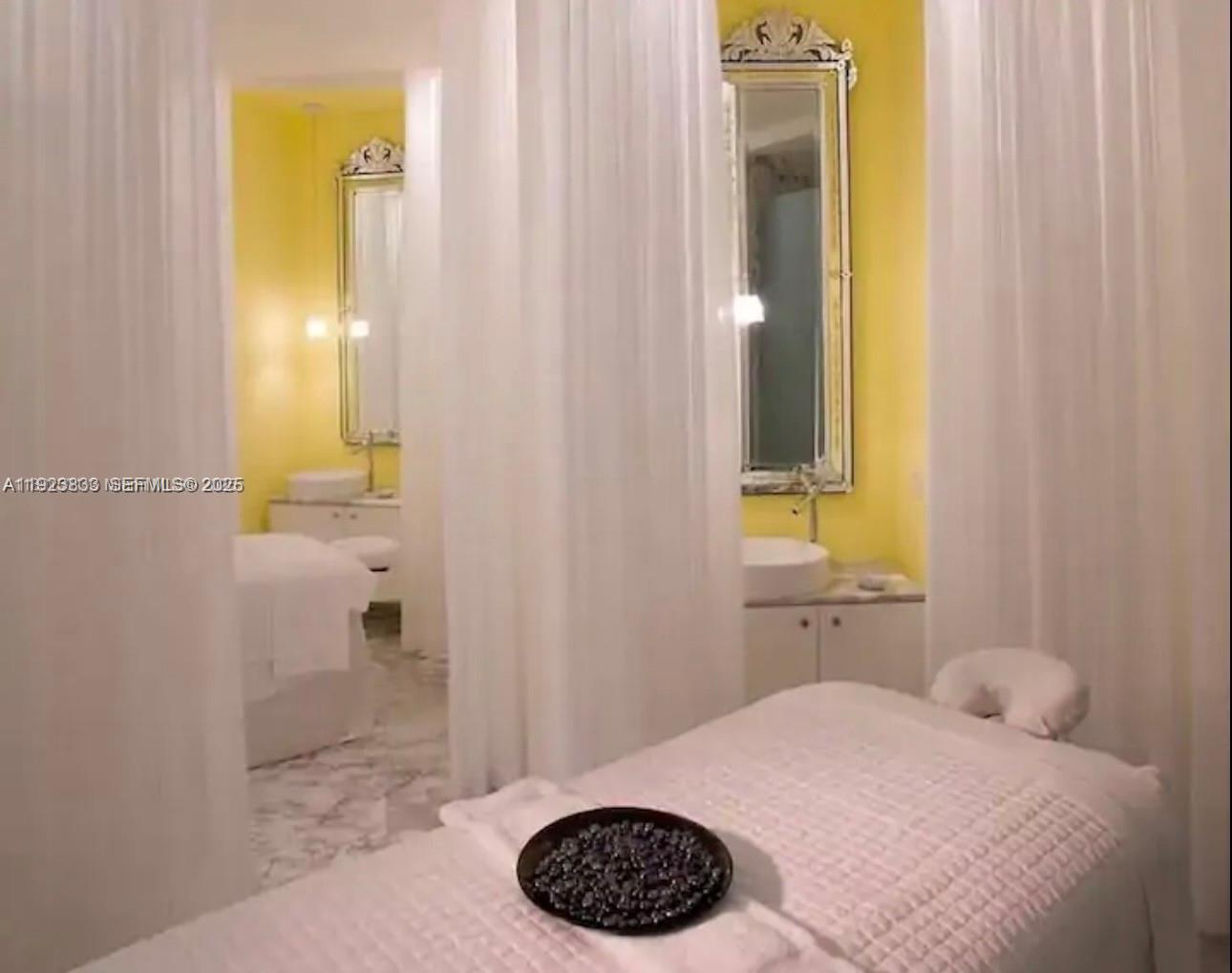 495 Brickell Ave #2902 Miami, FL 33131