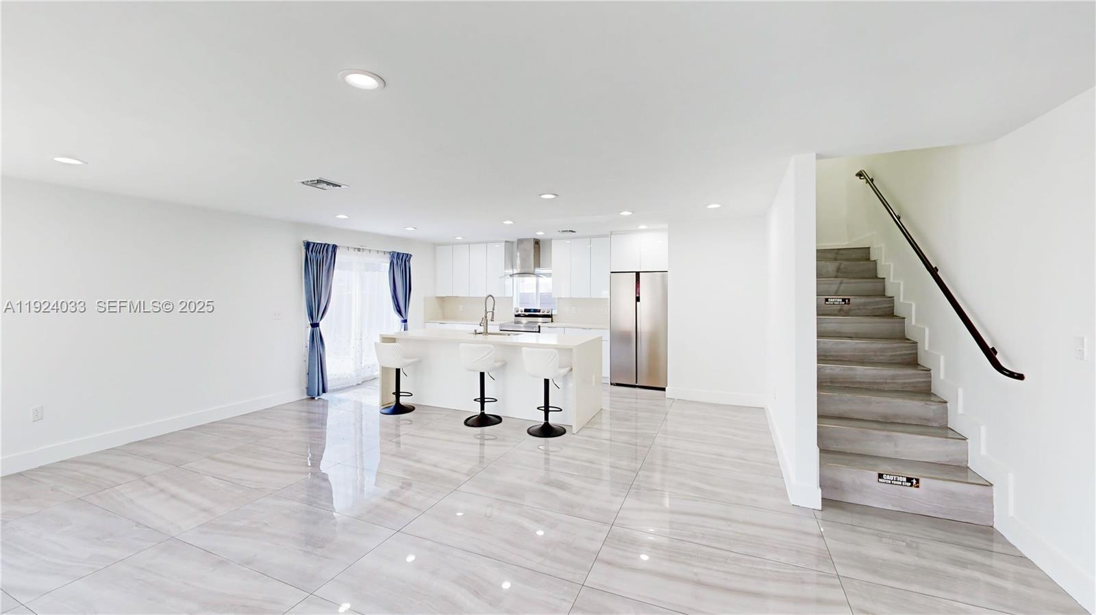 1886 NW 68th St Miami, FL 33147