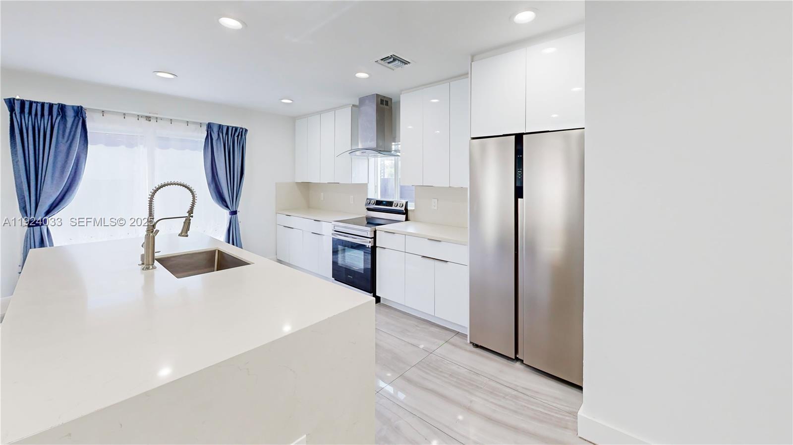 1886 NW 68th St Miami, FL 33147