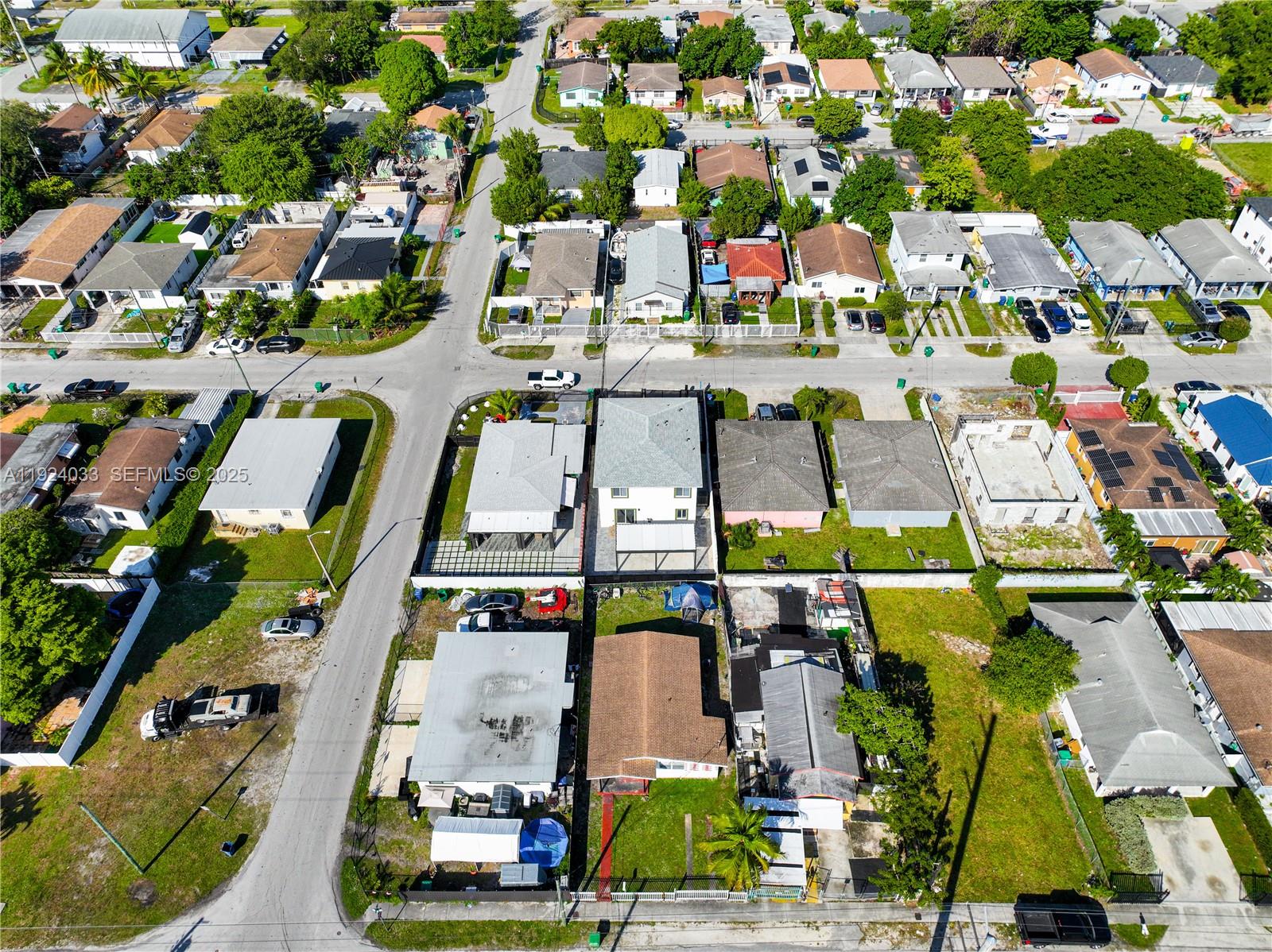 1886 NW 68th St Miami, FL 33147