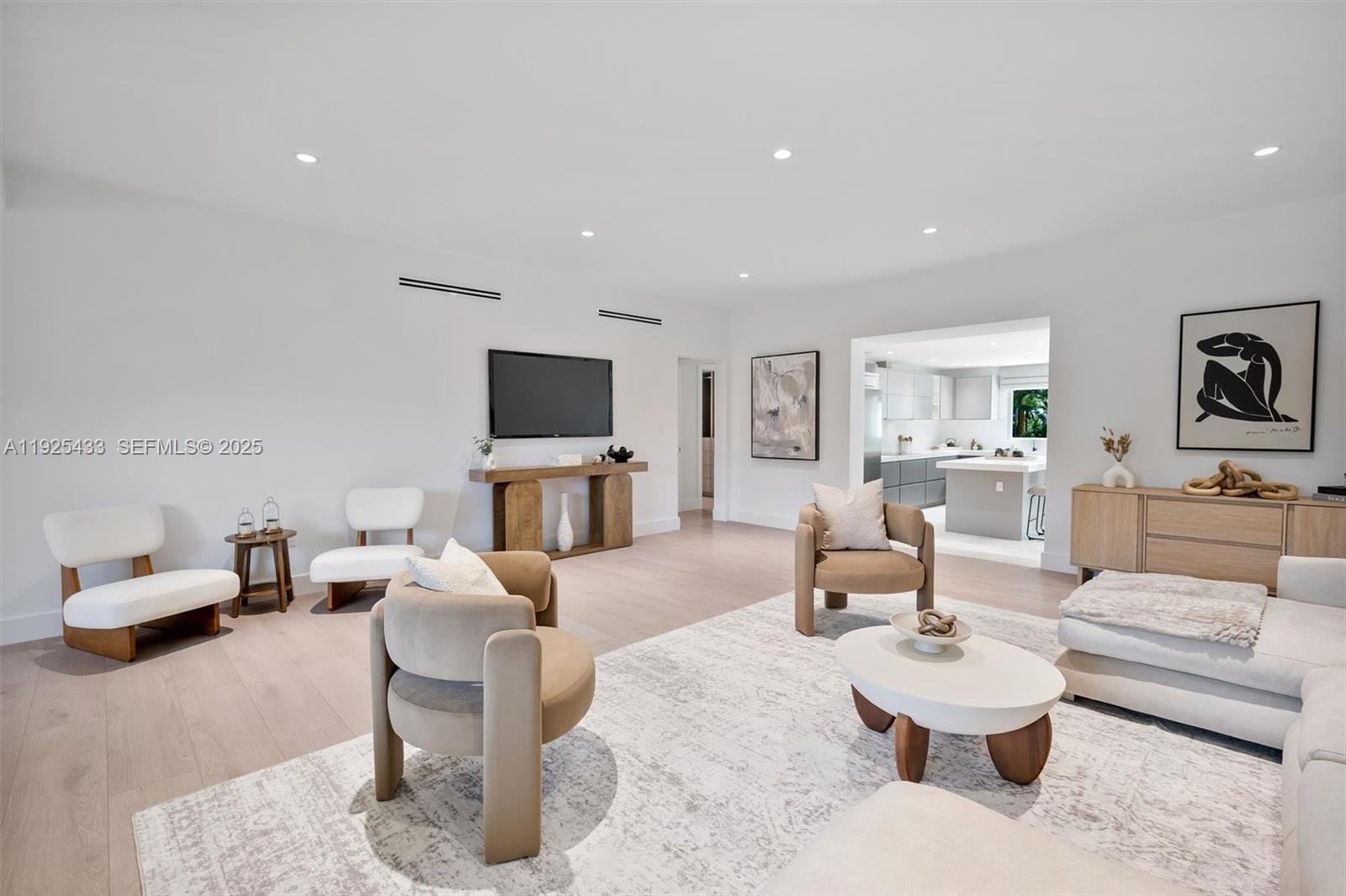 8825 NE 10th Ave Miami, FL 33138