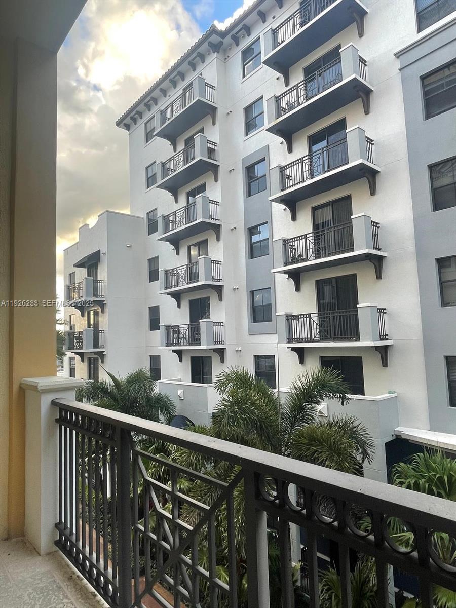 8395 SW 73rd Ave #314 Miami, FL 33143